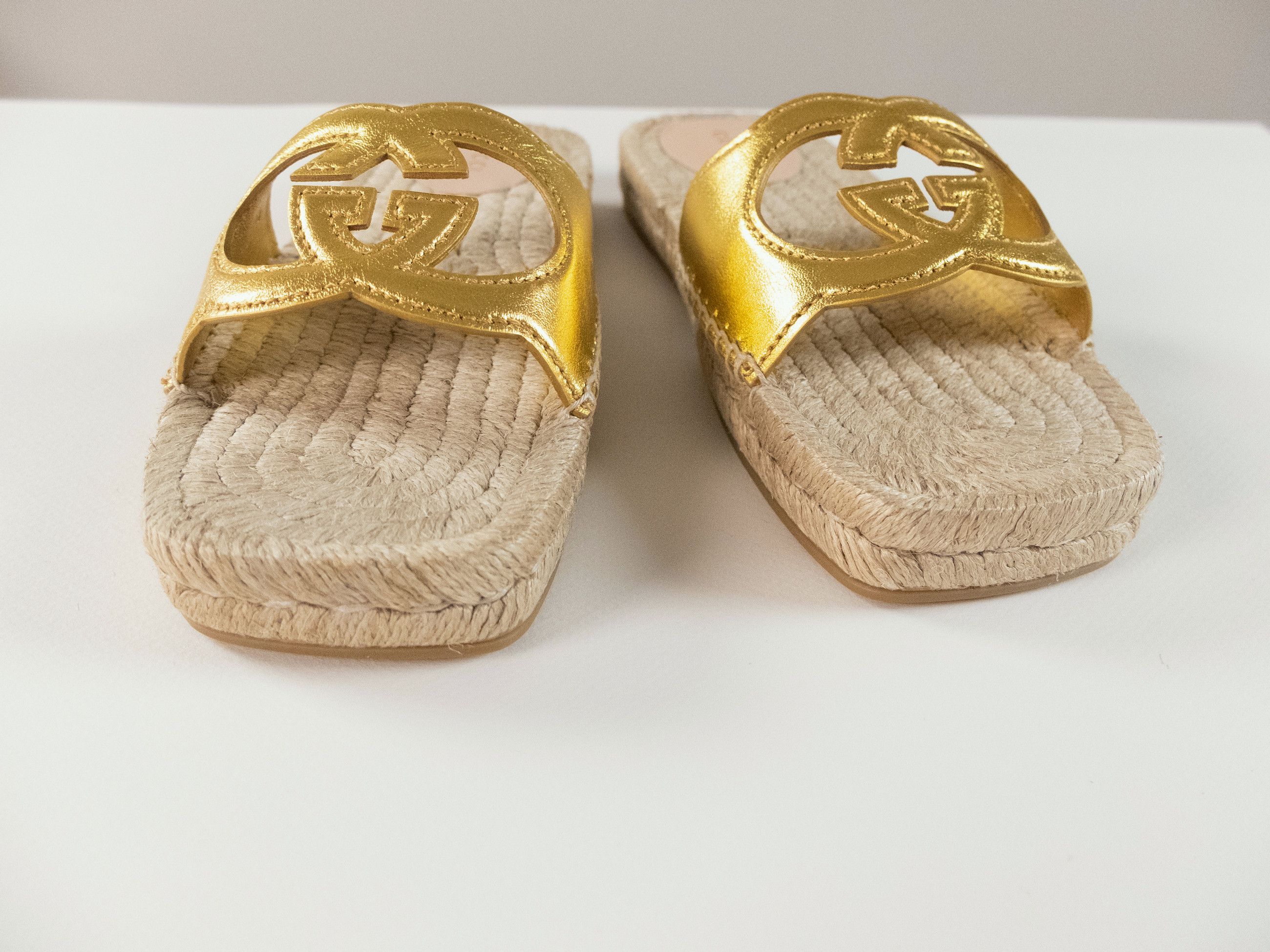 Gucci GUCCI interlocking G gold leather espadrille slide sandals Size US 7 / IT 37 - 4 Thumbnail