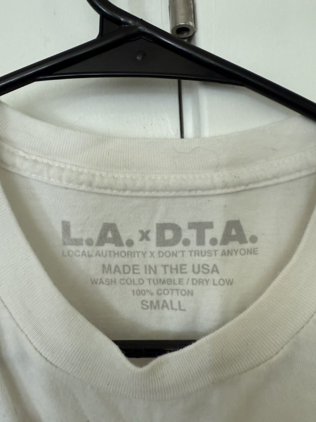Local Authority ptyrxx LOCAL AUTHORITY White Snake Shake Don't Trust Anyone Size US S / EU 44-46 / 1 - 2 Thumbnail