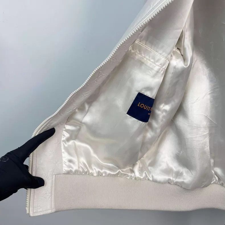 Louis Vuitton Louis Vuitton White full print leather coat lapel long sle Size US L / EU 52-54 / 3 - 5 Thumbnail