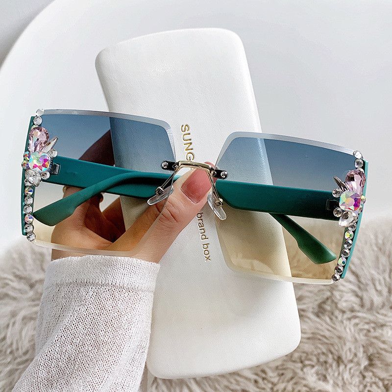 VIBE New Design Street ins style custom avant-garde sunglasses Size ONE SIZE - 1 Thumbnail