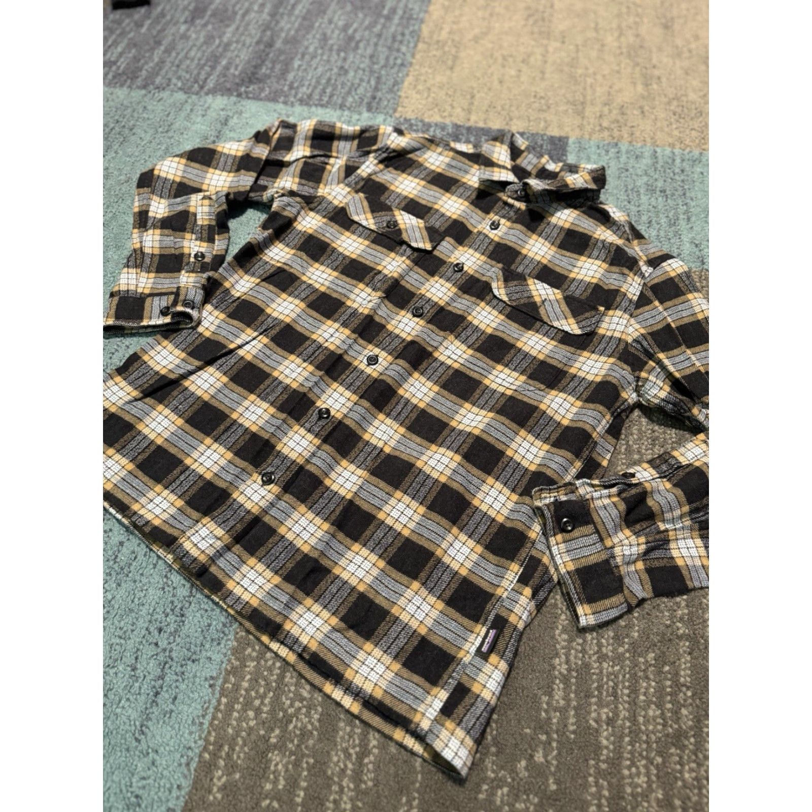 Patagonia Patagonia Fjord Flannel Shirt Long Sleeve Mens Organic Cotton Midweight Medium Size US L / EU 52-54 / 3 - 4 Thumbnail