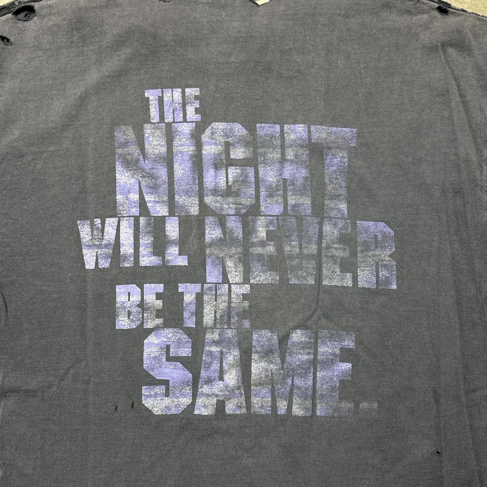 TEE JAYS Gargoyles "The Night Will Never Be The Same" 90's T-Shirt Size US XL / EU 56 / 4 - 4 Thumbnail