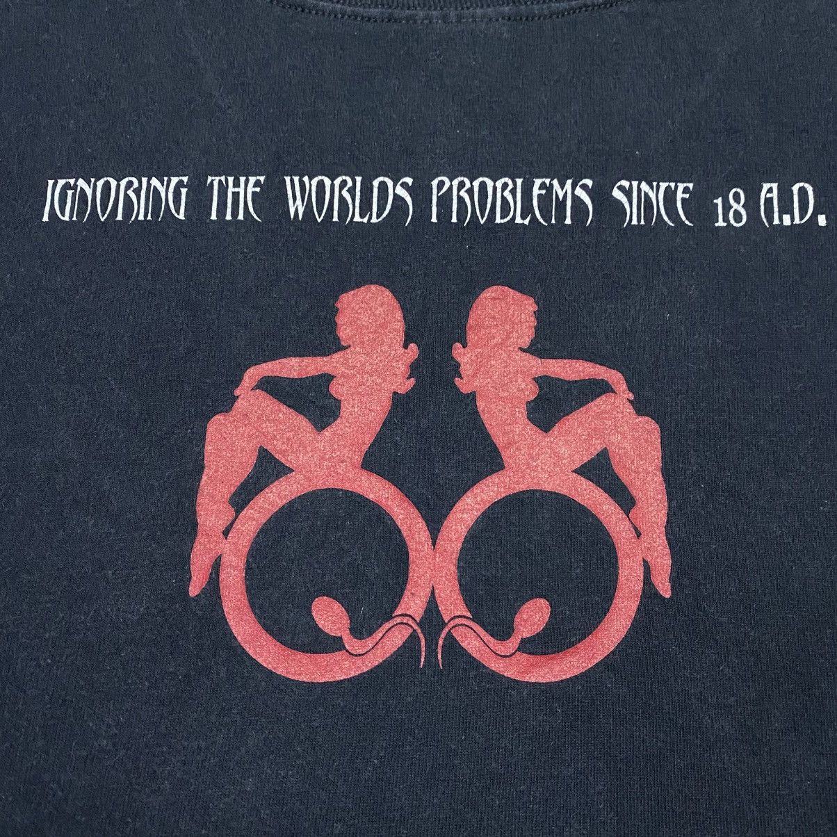 Band Tees × Vintage Rare‼️🔥Vintage Y2K Queens Of The Stone Age T-Shirt Size US M / EU 48-50 / 2 - 9 Thumbnail