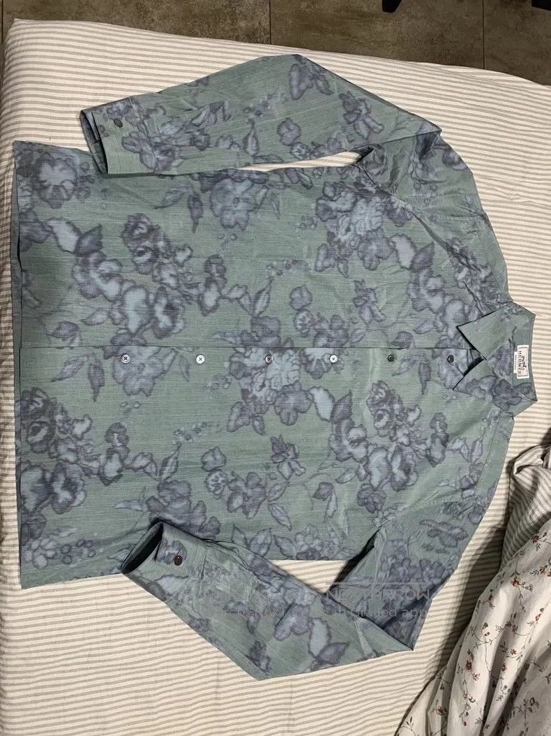 Hermes Hermes Silk Floral Print Shirt Coat. Size US L / EU 52-54 / 3 - 1 Thumbnail