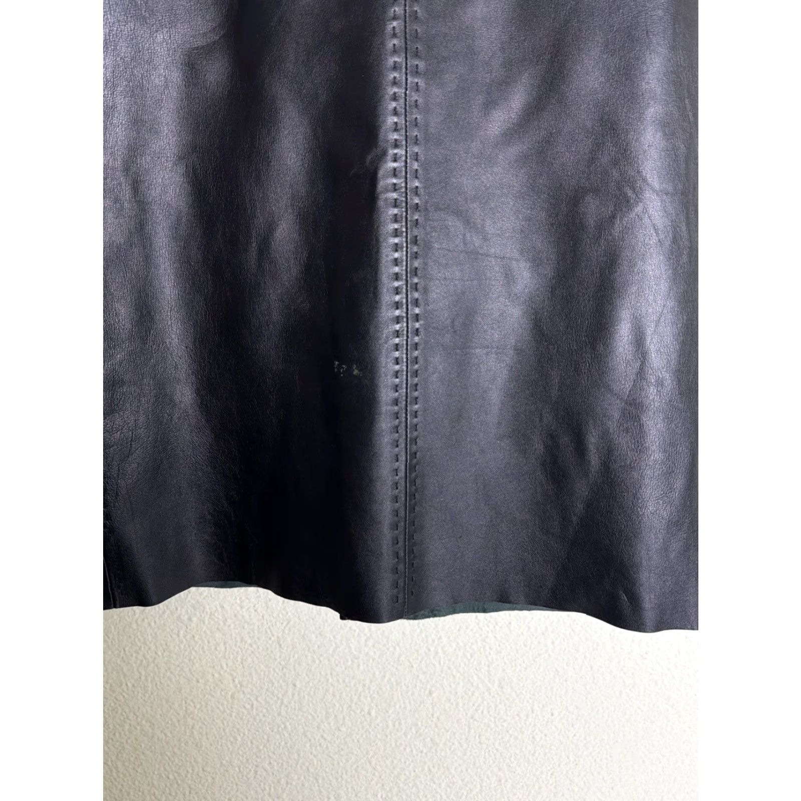 Vintage VINTAGE Y2K Casual Corner Women’s Skirt A-Line 6 Black Leather Knee Length Lined Flaw Scuff Size 28" / US 6 / IT 42 - 5 Thumbnail