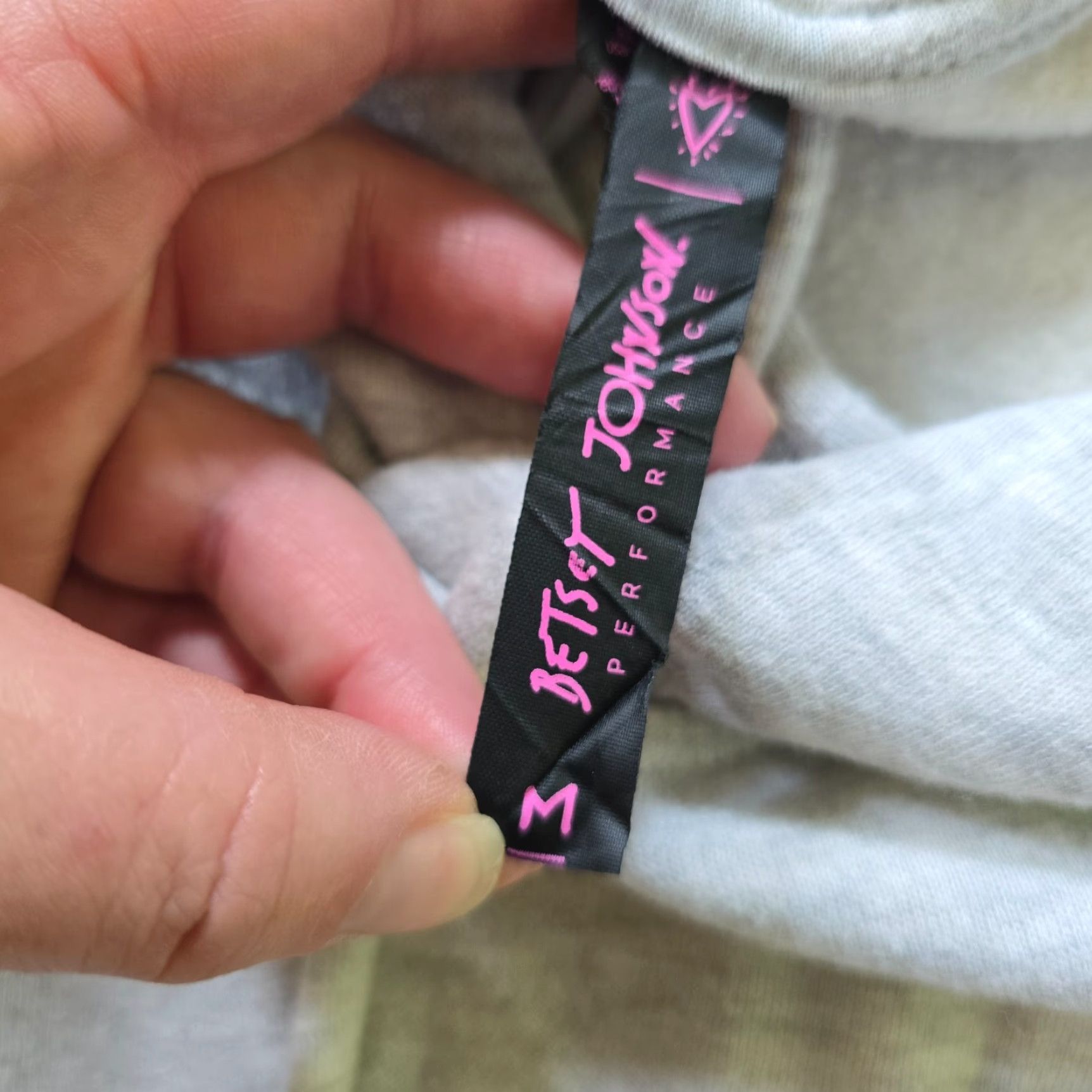 Betsey Johnson Betsey Johnson Sweatshirt Womens Size Medium Gray Embroidered Butterfly Hoodie Size M / US 6-8 / IT 42-44 - 5 Thumbnail