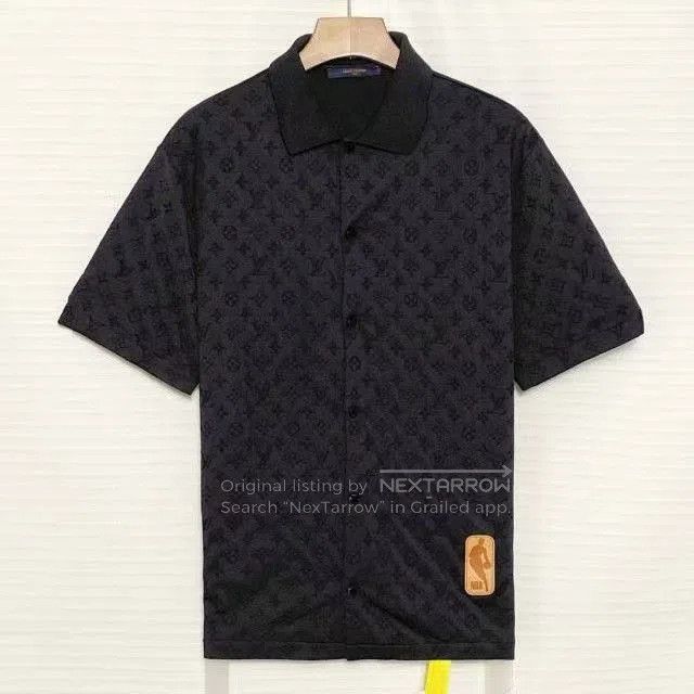 Louis Vuitton Louis Vuitton x NBA Embossed Monogram Shirt. Size US XL / EU 56 / 4 - 1 Thumbnail