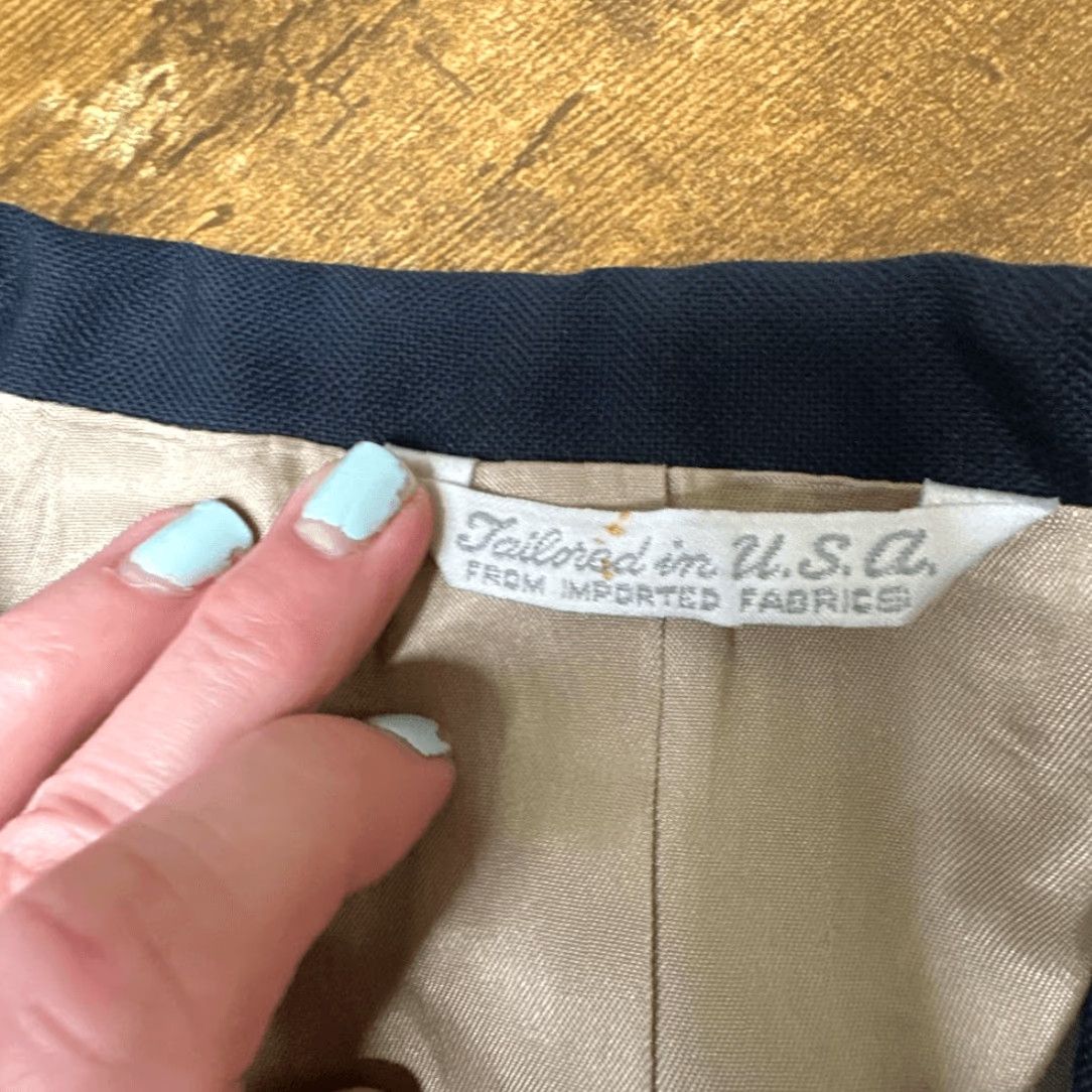 Vintage Arnold Palmer Blazer Sport Coat Navy Blue Gold Buttons Crest Made in USA Blazer 44R Men, Navy Blue, Crest, USA, 44, Regular, Tan Exterior, P2P 22” Size 44R - 7 Thumbnail
