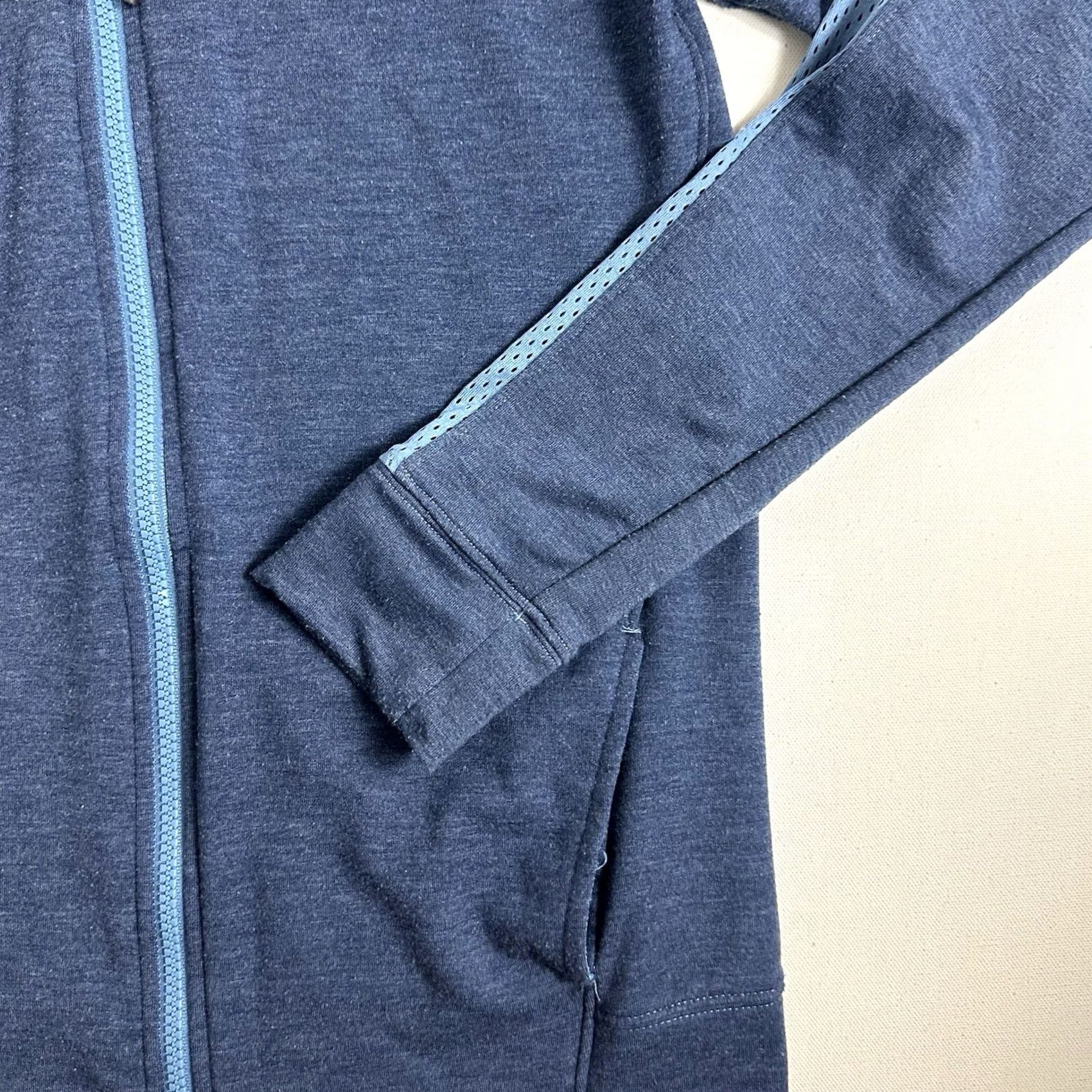 Under Armour Under Armour Sweatshirt Women Small Blue Full Zip Hooded Logo Outdoor Slim Fit Activewear Size S / US 4 / IT 40 - 6 Thumbnail