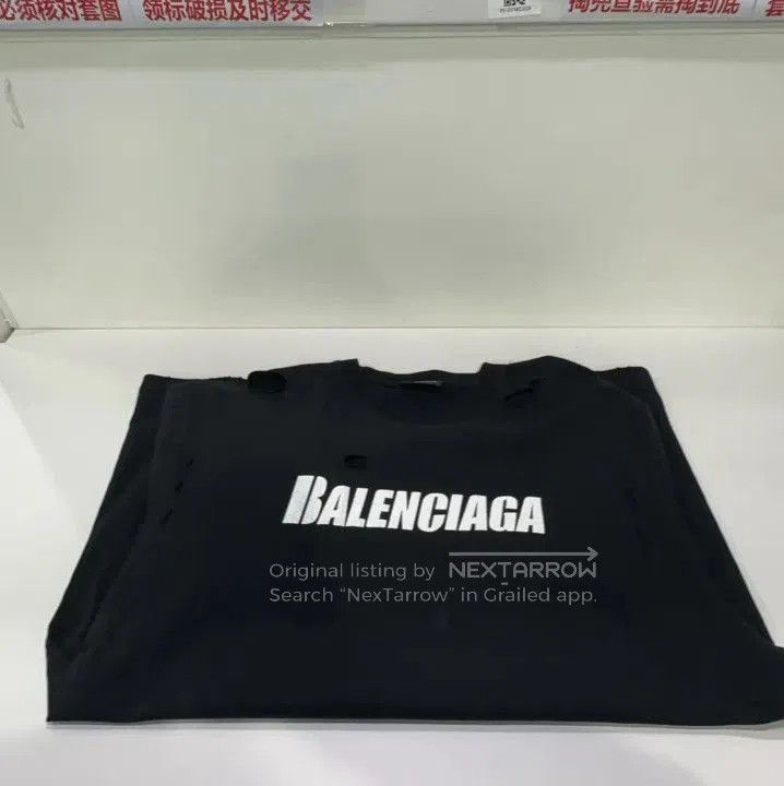 Balenciaga Balenciaga Distressed Logo Short Sleeve T. Size US XS / EU 42 / 0 - 4 Thumbnail