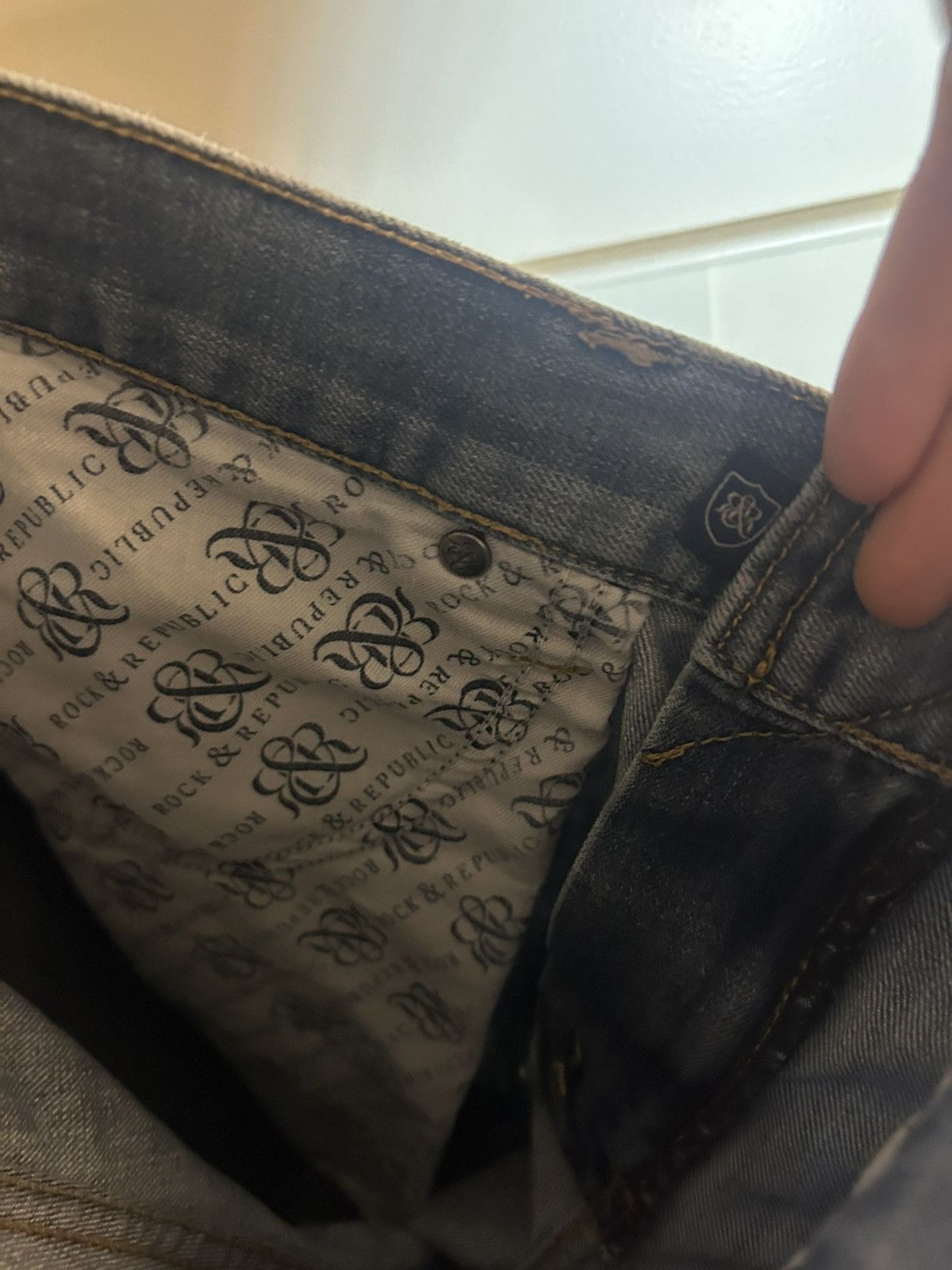 Rock & Republic Vintage Rock & Republic baggy straight leg jeans Size US 36 / EU 52 - 18 Thumbnail
