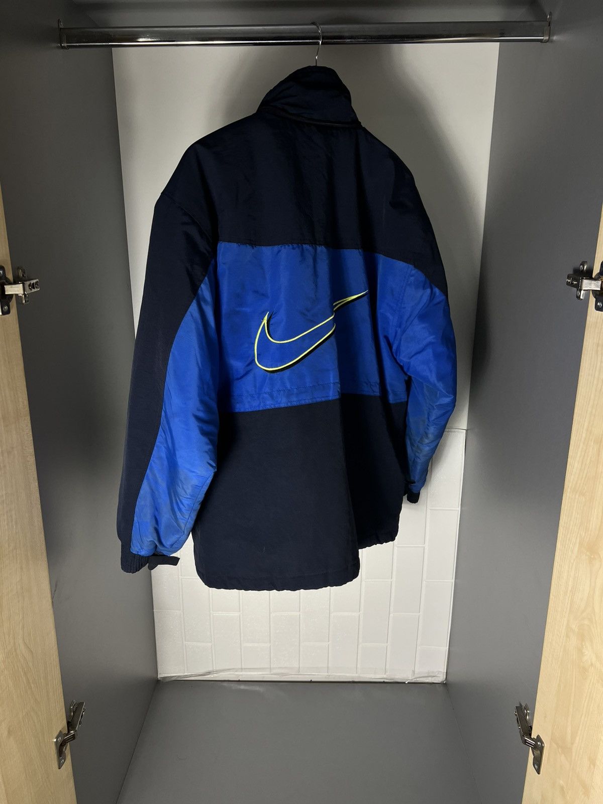 Vintage VERY RARE NIKE BIG LOGO SWOOSH RETRO JACKET INTER MILAN SOCCER JERSEY Y2K 90s Size US XXL / EU 58 / 5 - 24 Thumbnail