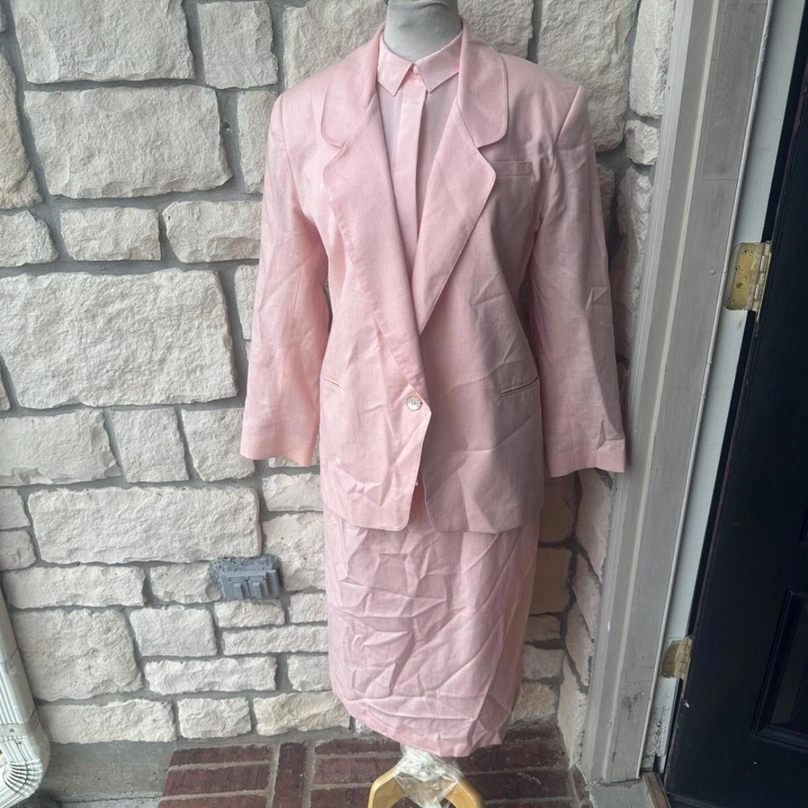 Other ilgwu Wyndham 3 piece skirt suit Salmon Pink vintage 8/10? Size M / US 6-8 / IT 42-44 - 1 Thumbnail