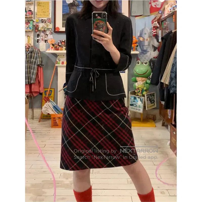 Burberry Burberry Red Cotton Plaid Women’s Skirt. Size 27" / US 4 / IT 40 - 9 Thumbnail
