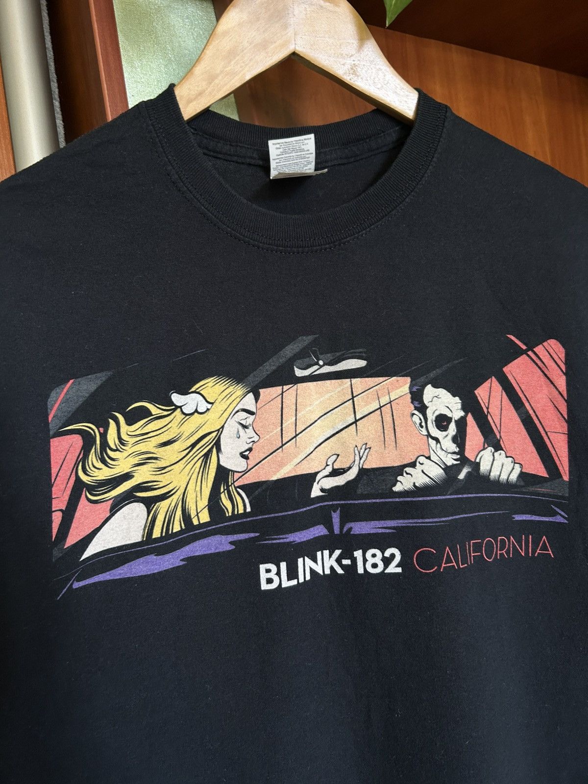 Band Tees Blink 182 California Band T-Shirt y2k Size US M / EU 48-50 / 2 - 4 Thumbnail