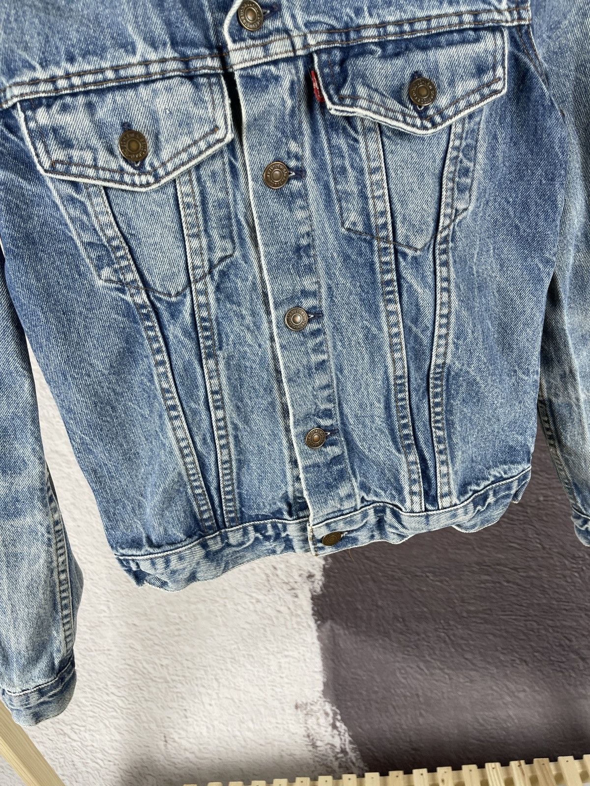 Levi's Levi’s vintage 80s blue faded made in France denim jacket Size XS / US 0-2 / IT 36-38 - 11 Thumbnail