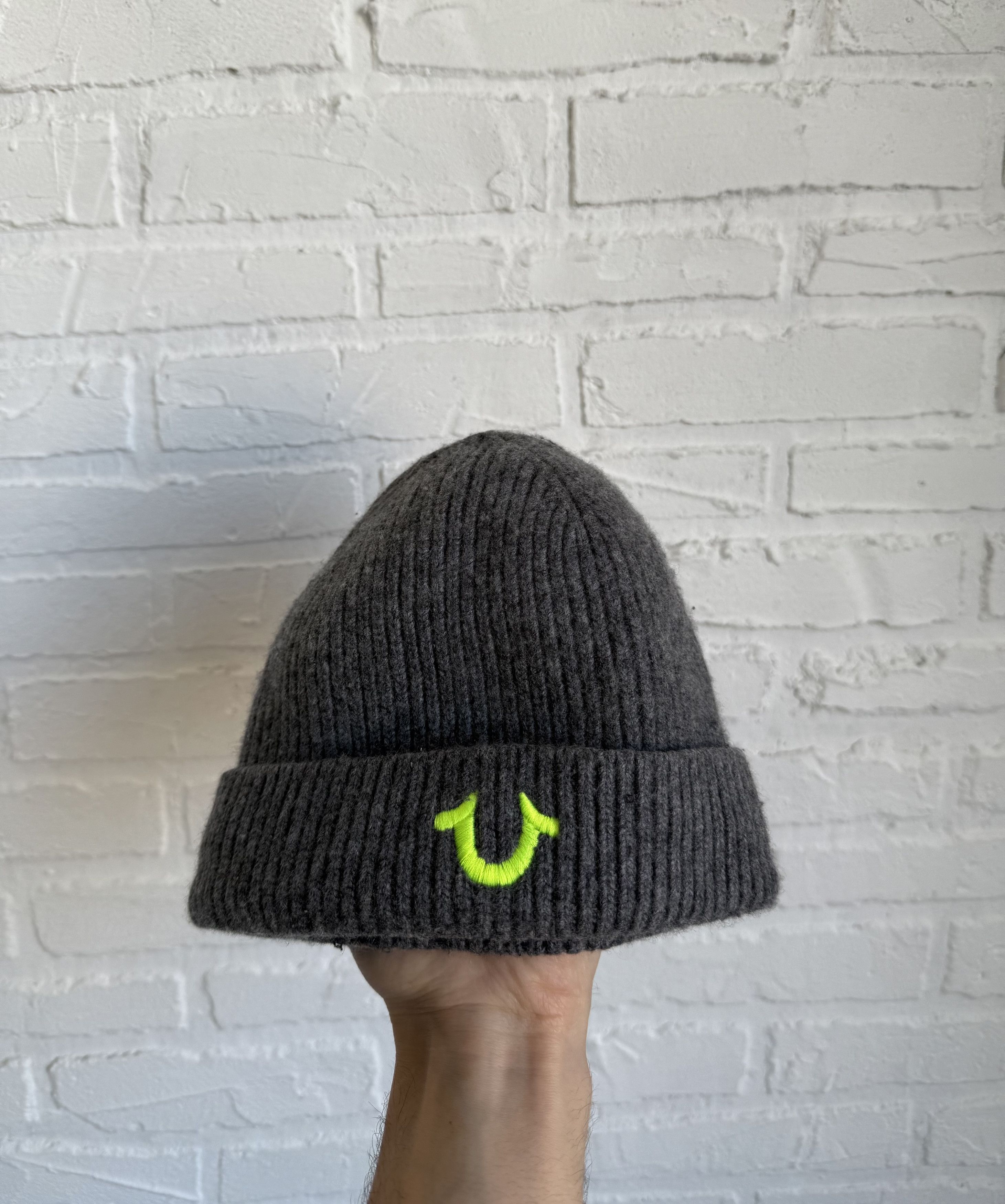 True Religion True religion cashmere angora blend neon logo beanie hat Size ONE SIZE - 1 Thumbnail