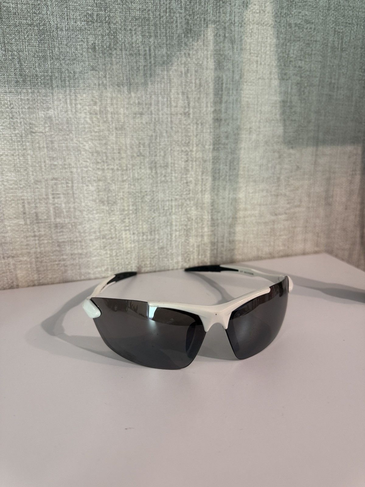 Oakley Uvex Vintage Sunglasses Avant-Garde Size ONE SIZE - 3 Thumbnail