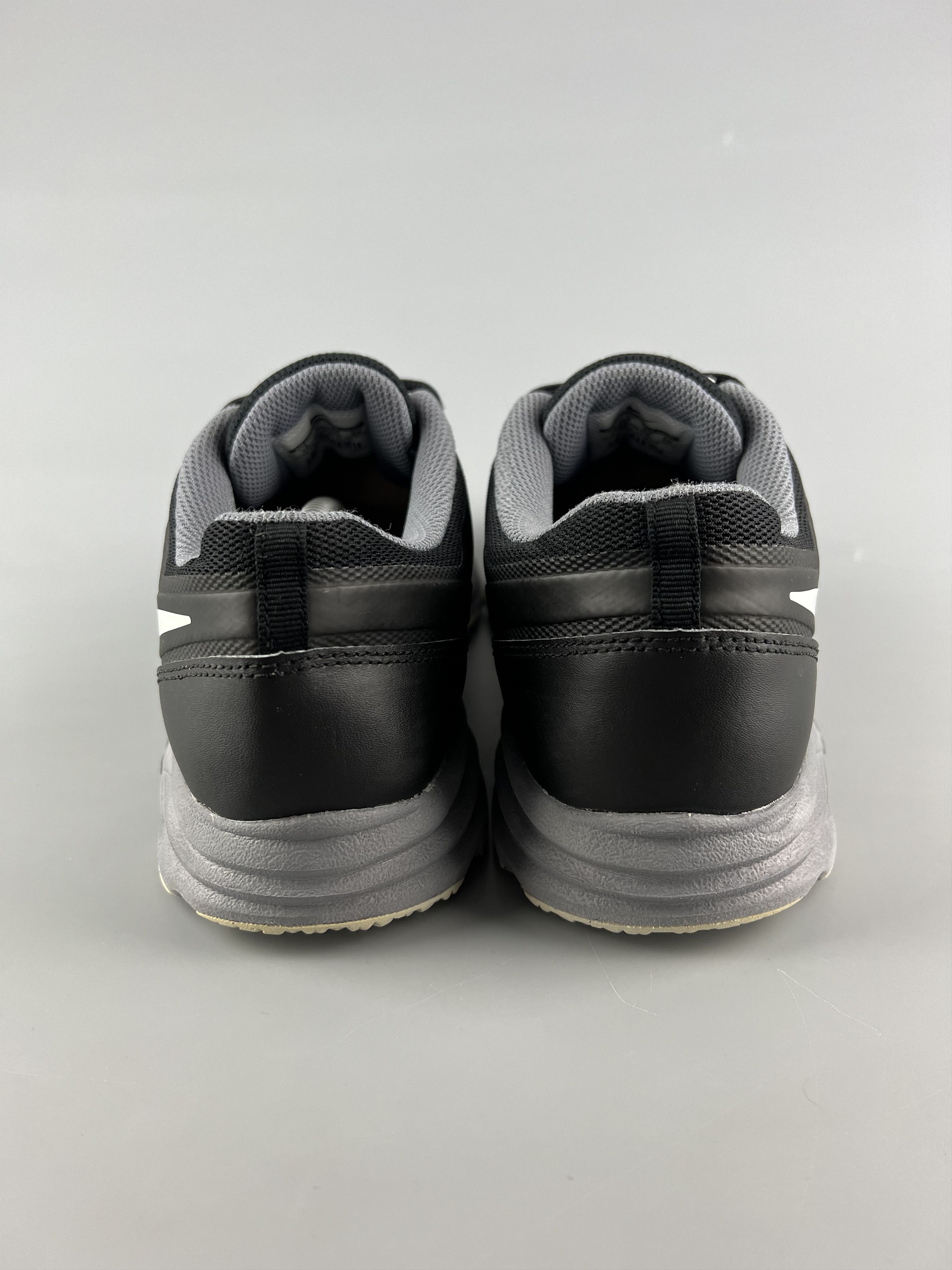 Nike 2015 Nike Air TR 1 Trail Running Shoes Size US 10 / EU 43 - 3 Thumbnail