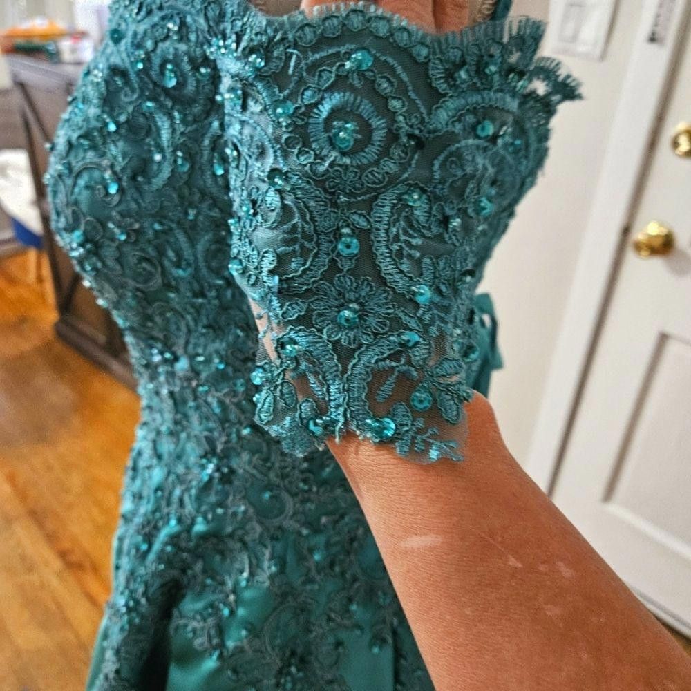 Designer Kikiprom Elegant Green Lace Off-Shoulder Dress Size L / US 10 / IT 46 - 3 Thumbnail