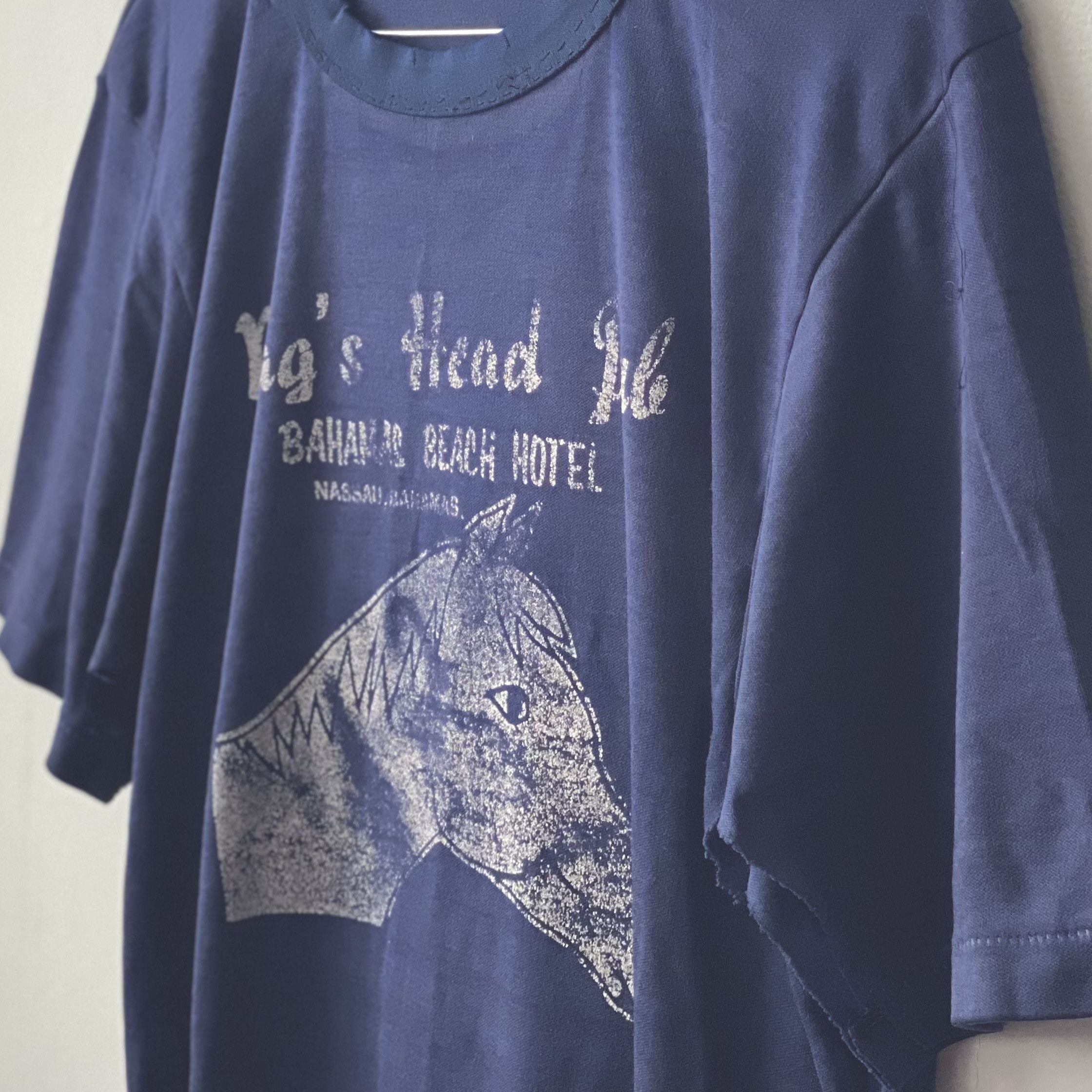 Other threadbare, thrashed vintage 70s t-shirt Size US M / EU 48-50 / 2 - 6 Thumbnail