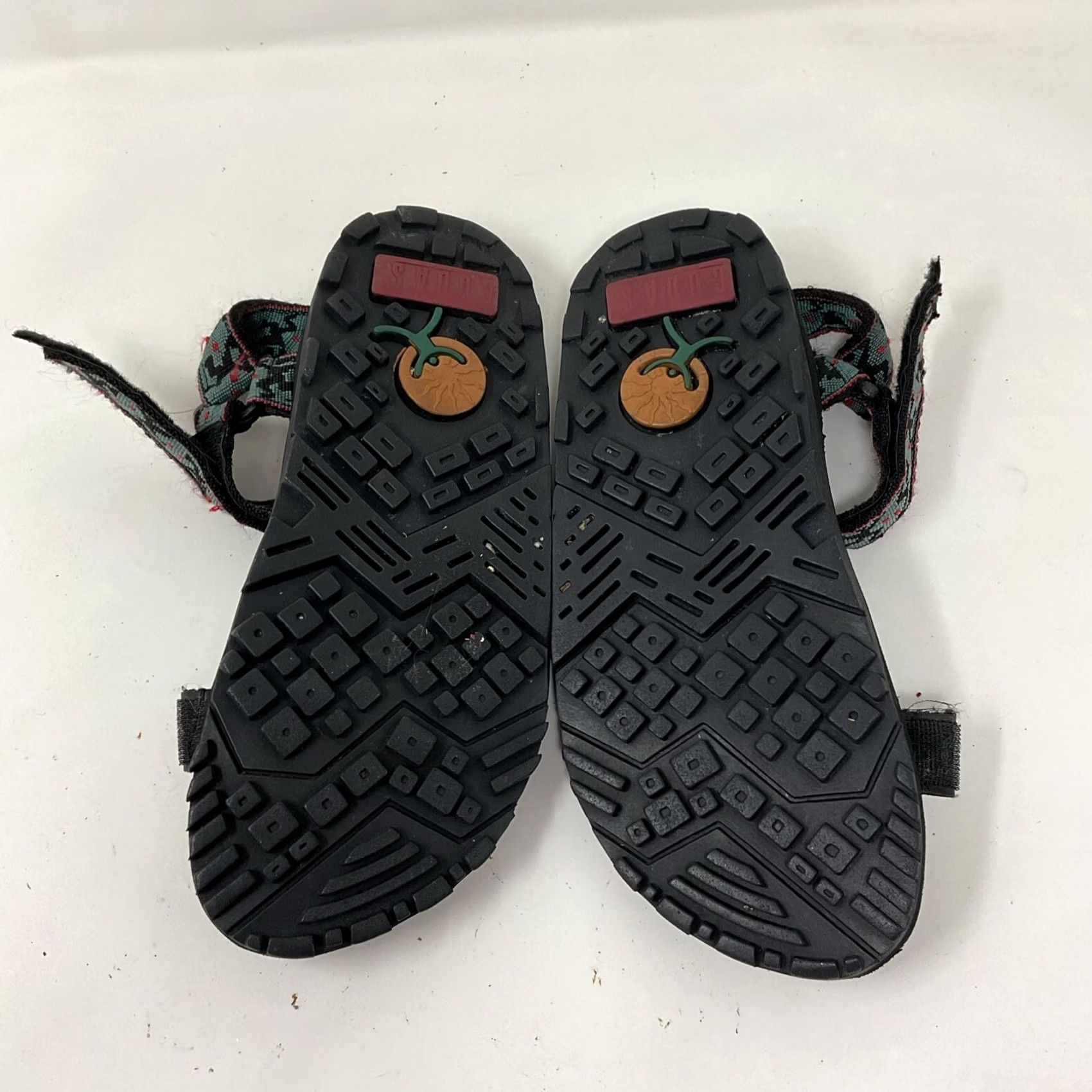 Teva VINTAGE CUDA Black Tribal Teva 9 Minimalist Hiking Running Sandals Men Adult 9 Black 90s Sneaker Hiking 90s Mens Size US 9 / EU 42 - 4 Thumbnail