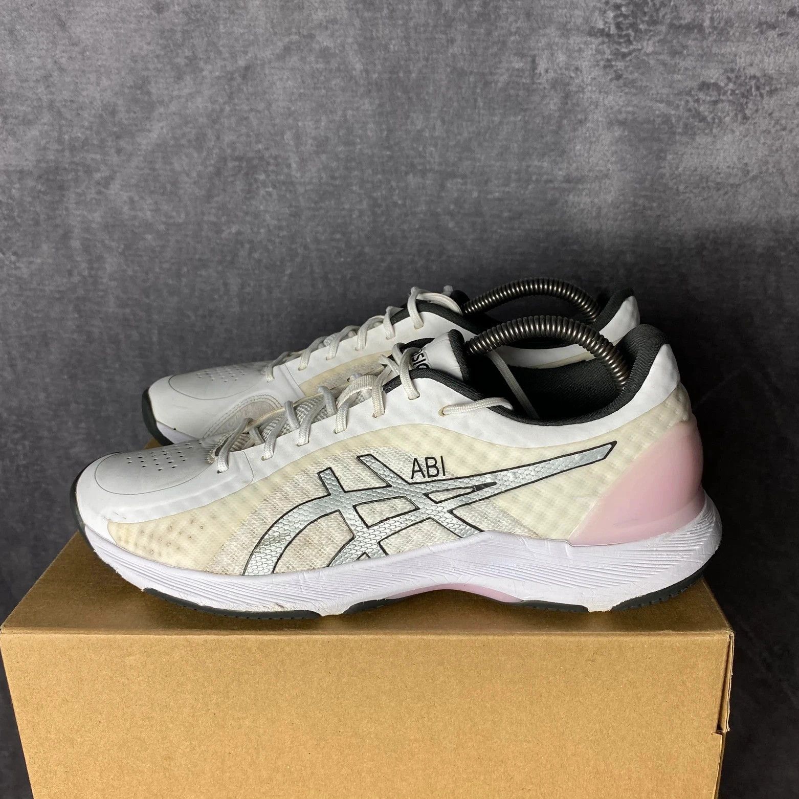 Asics Asics Netburner Super FF tennis shoes white pink Size US 12 / IT 42 - 2 Thumbnail