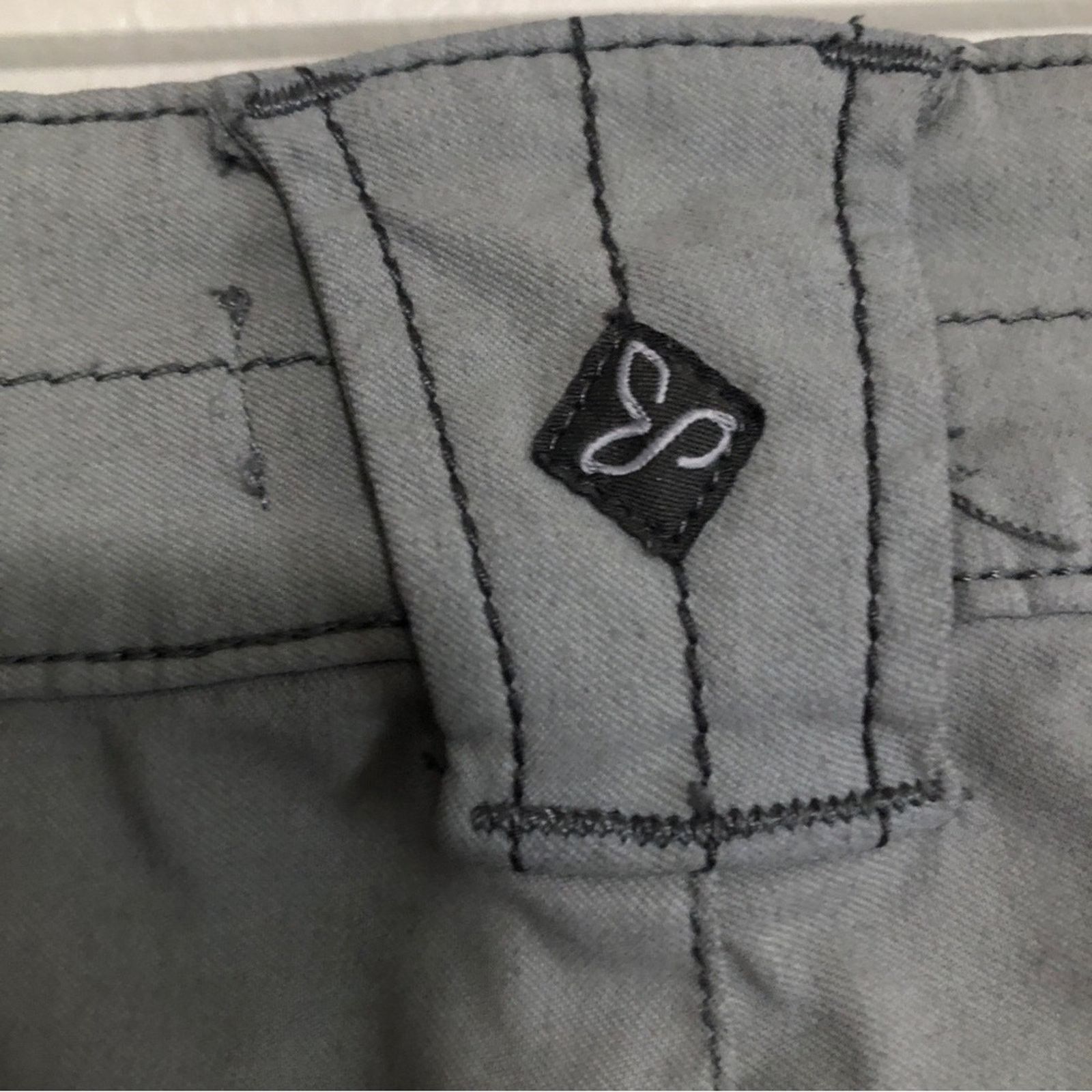 Prana Prana Nylon Charcoal Gray Water Repellant Cargo Capri Pants Size 34" / US 12 / IT 48 - 7 Thumbnail