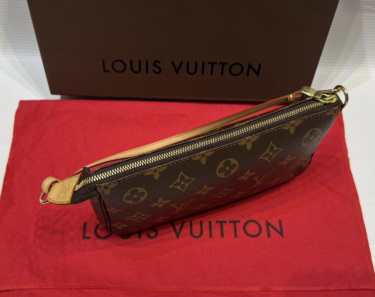 Louis Vuitton × Takashi Murakami LOUIS VUITTON CHERRY POCHETTE TAKASHI MURAKAMI Size ONE SIZE - 13 Thumbnail