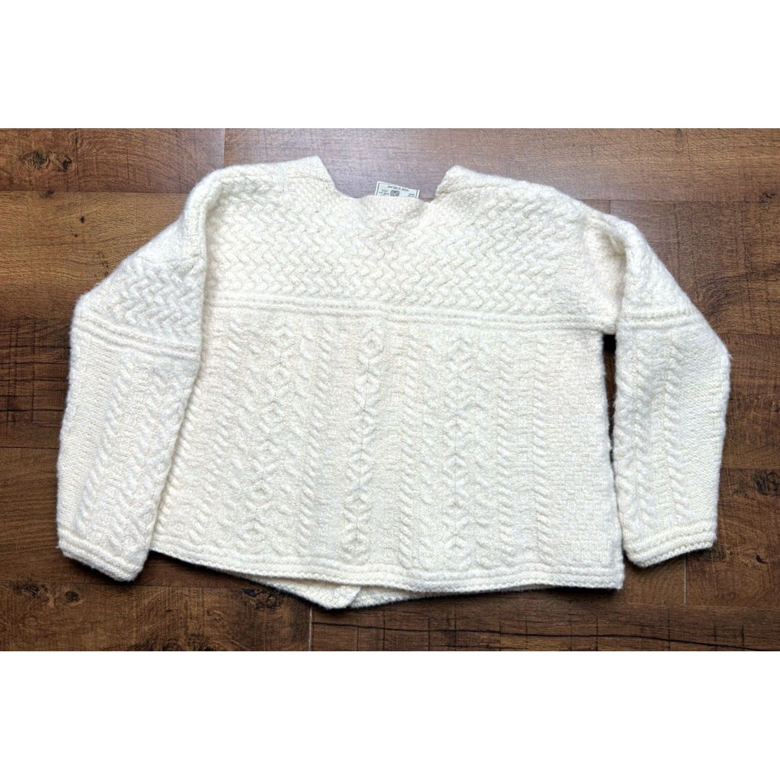 Vintage Connemara Knitwear Ivory Irish Cable Knit Merino Wool Cardigan Sweater Large Cardigan Ladies Size L Crew Neck Knit Wool Button Shoulder Ladies Mens? Size L / US 10 / IT 46 - 3 Thumbnail