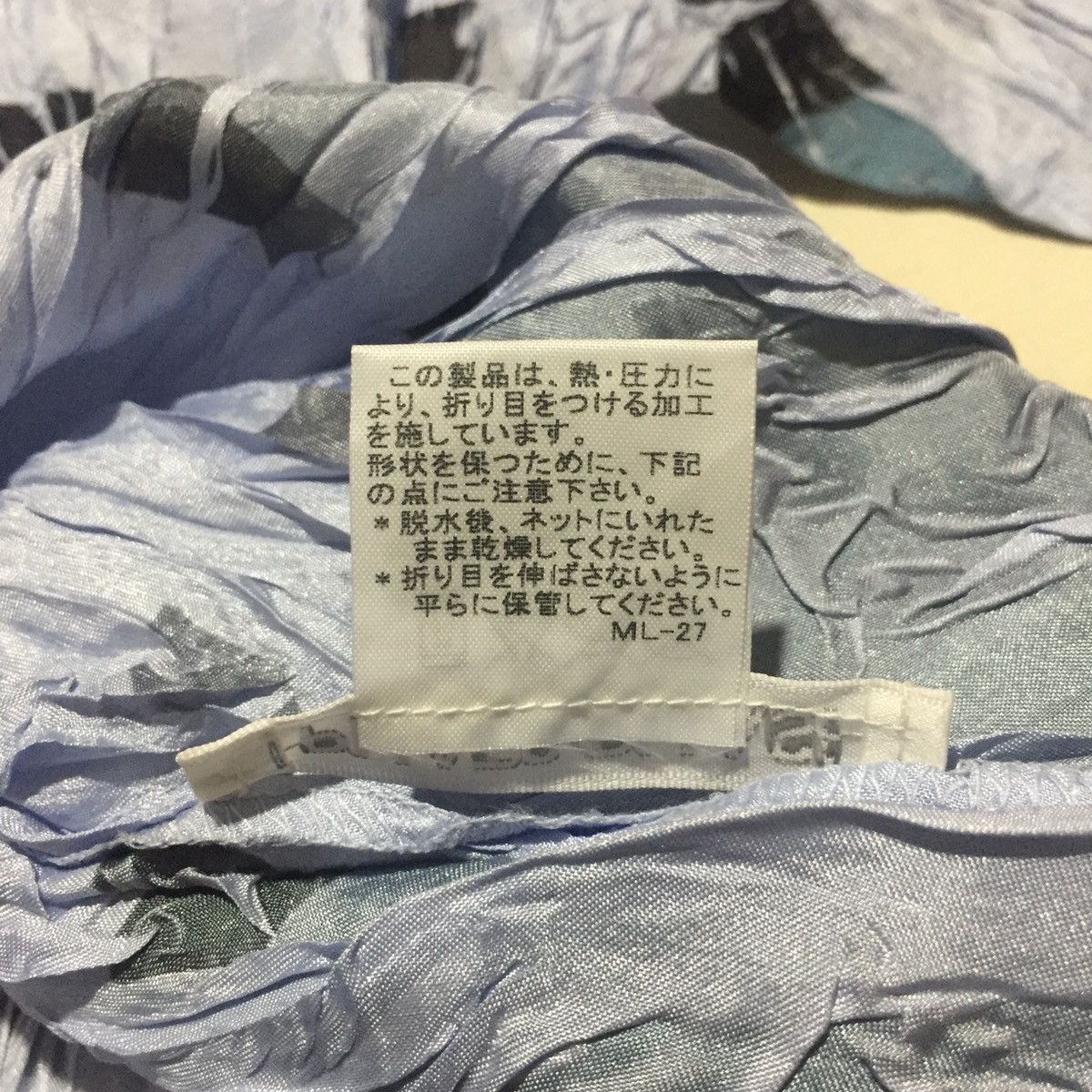 Pleats Please Issey Miyake PLEATS PLEASE ISSEY MIYAKE Short Sleeve Blouse Pleated Size M / US 6-8 / IT 42-44 - 5 Thumbnail