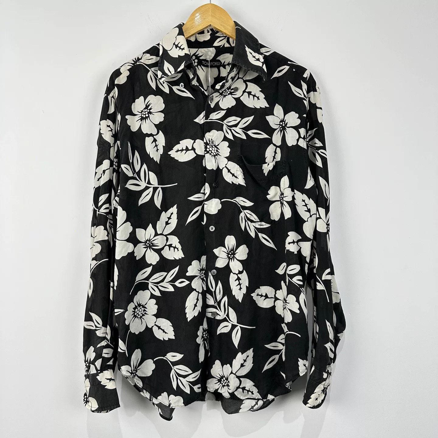 Tom Ford Tom Ford Floral Button-Up Shirt Size 41 Size XL / US 12-14 / IT 48-50 - 1 Thumbnail