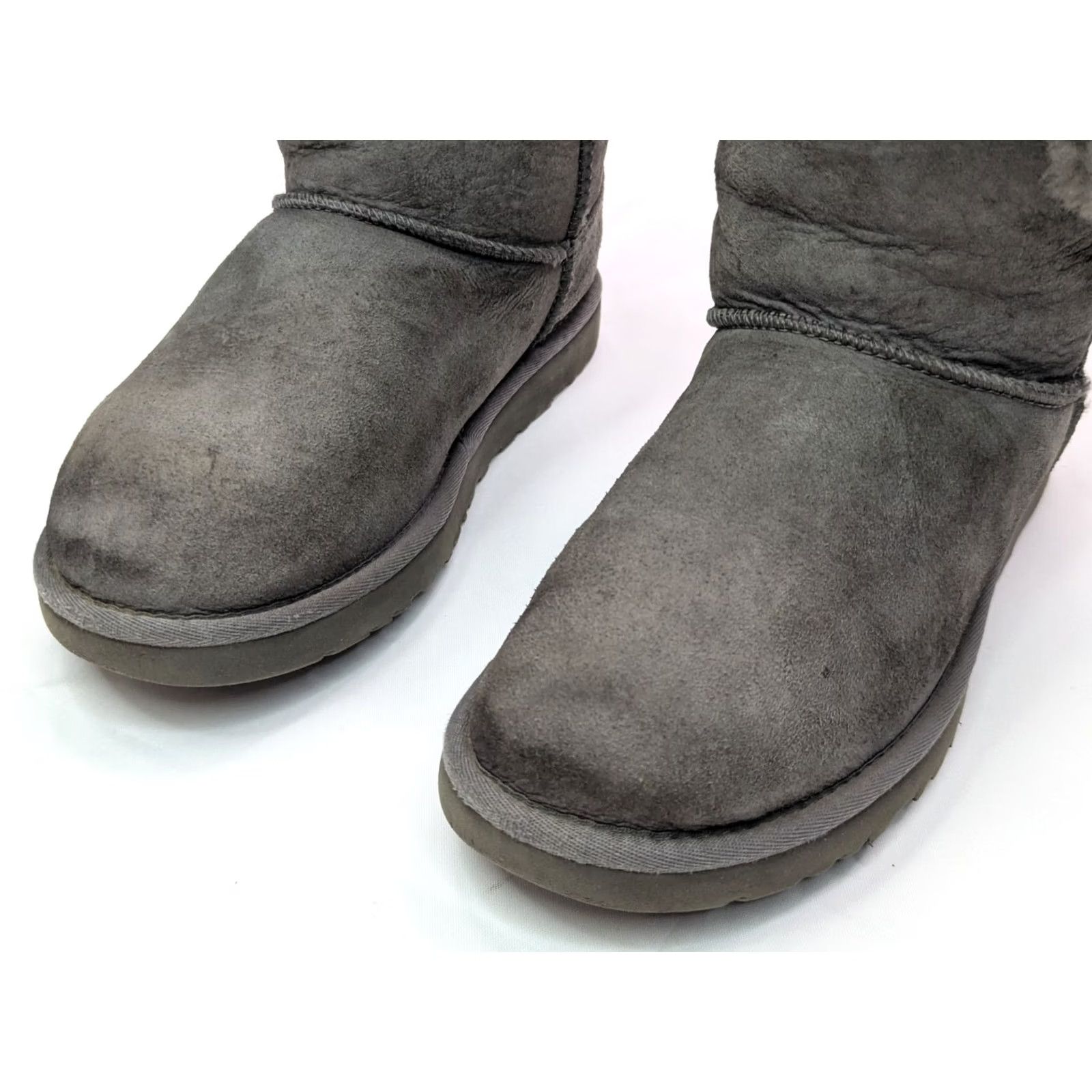 Ugg VINTAGE UGG Bailey Button Bling Boots Women 7 Gray Suede Sheepskin Lined Button Accents Boots Size US 7 / IT 37 - 6 Thumbnail