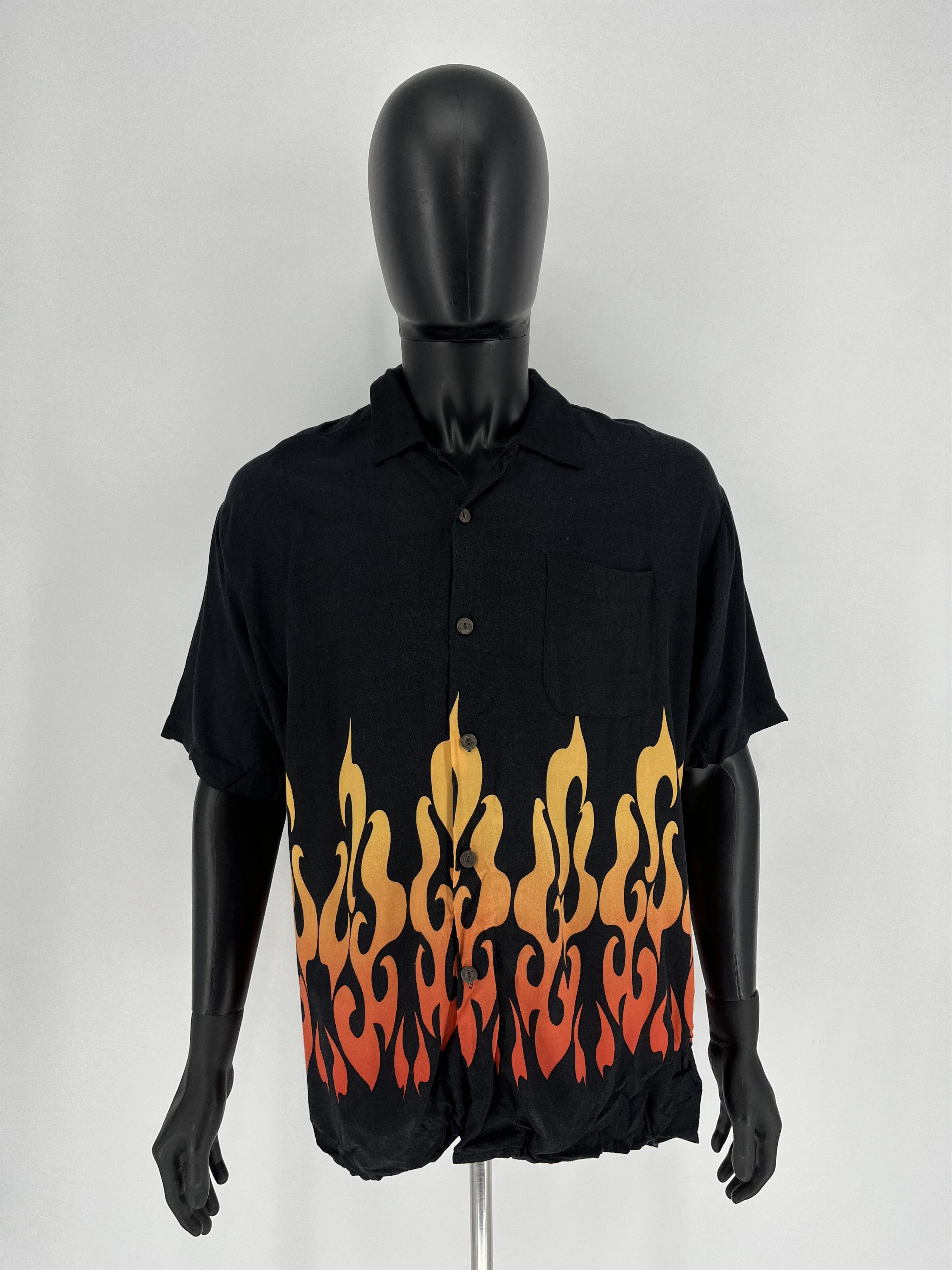Vintage Vintage Hawaiian Red Flames Crazy Japanese Shirt Guy Fieri Size US M / EU 48-50 / 2 - 1 Thumbnail