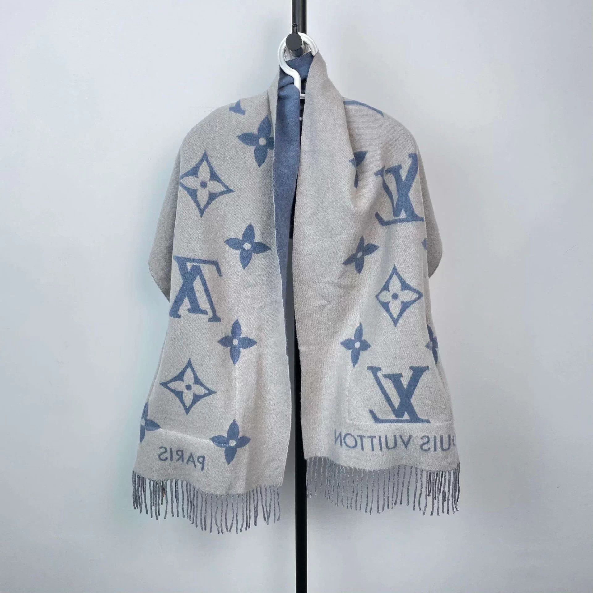 Louis Vuitton LV cashmere mink blocked scarf gray blue Size ONE SIZE - 3 Thumbnail