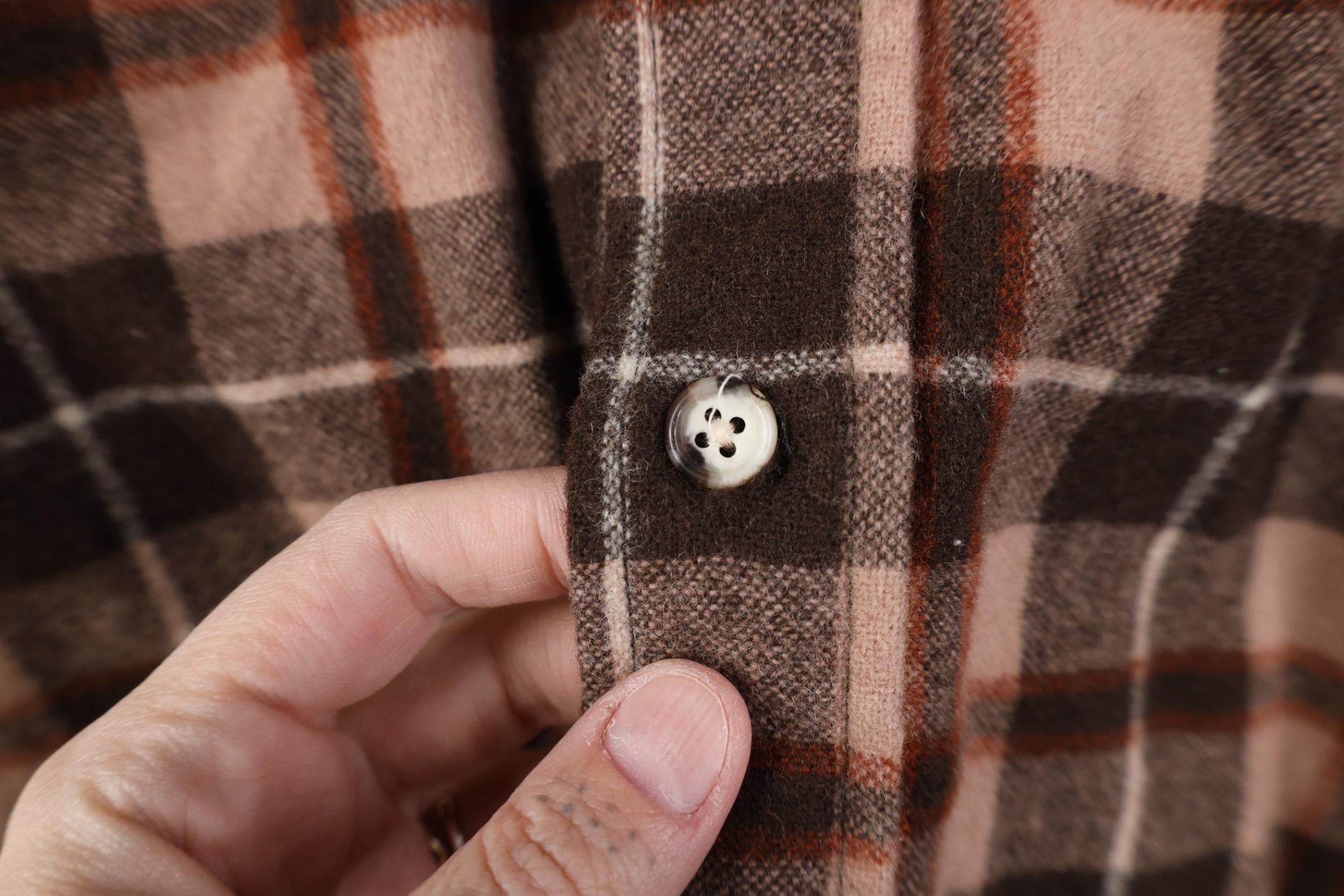 Vintage Vintage 70s Streetwear Wool Knit Board Button Shirt Plaid Size US L / EU 52-54 / 3 - 7 Thumbnail