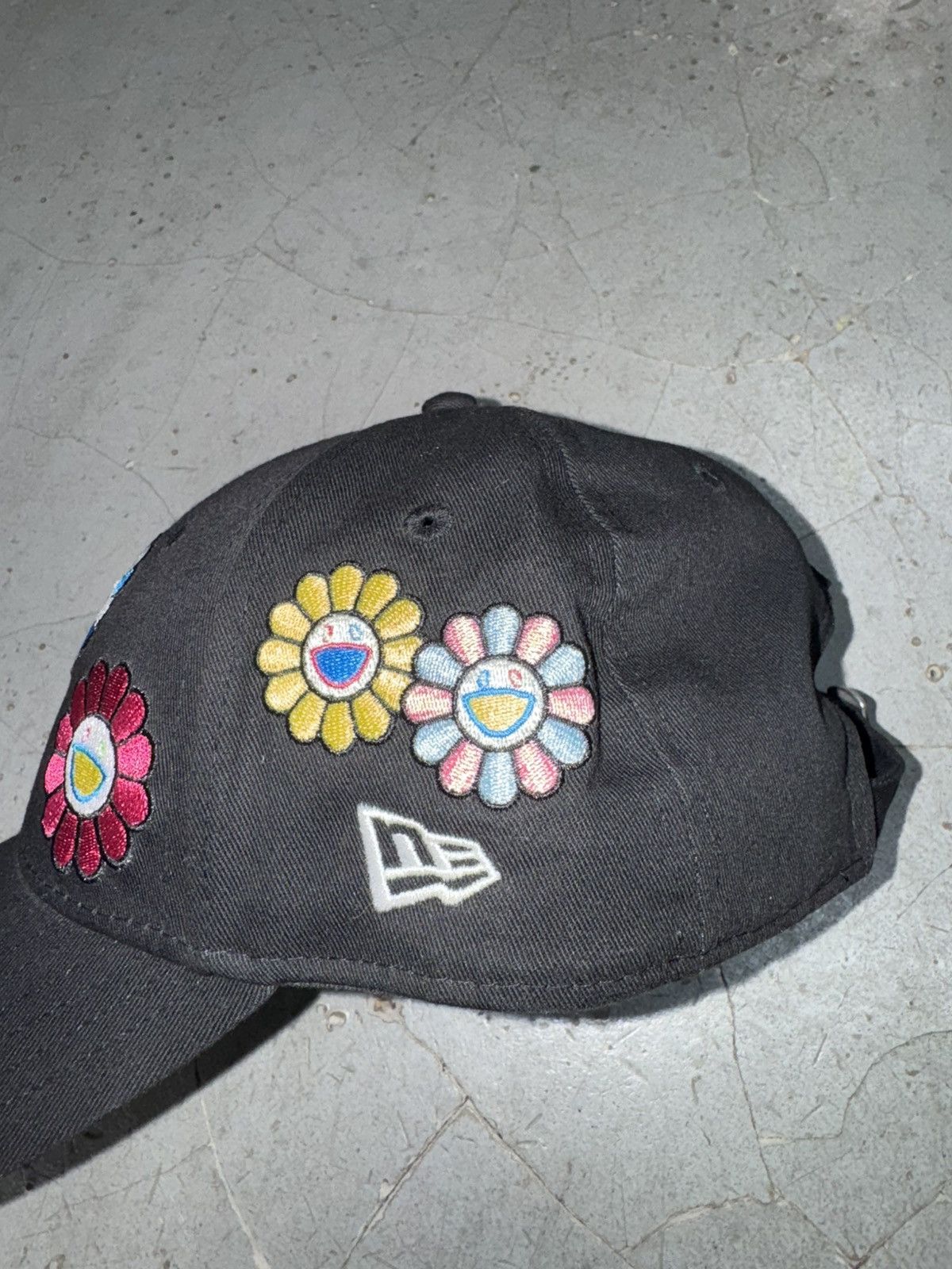 New Era × Takashi Murakami New Era x Takashi Murakami Flower Allover Cloth Strap Hat Size ONE SIZE - 9 Thumbnail