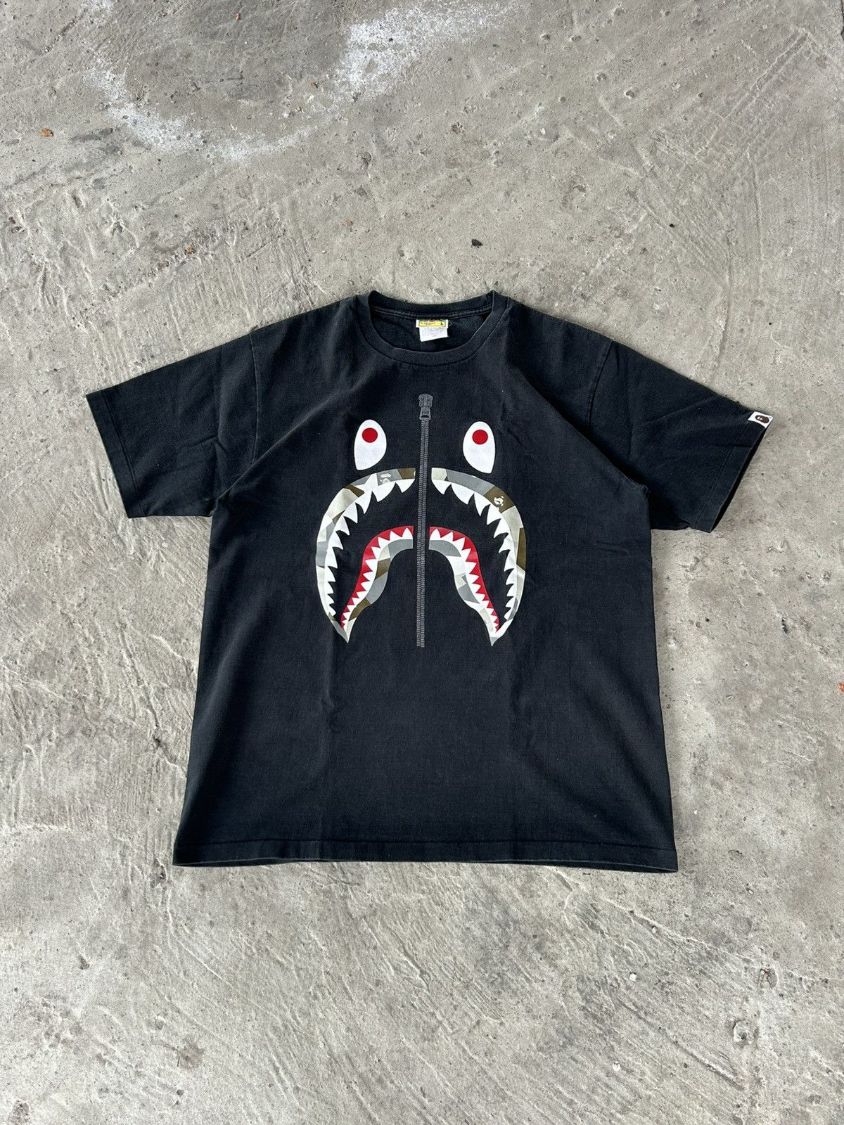Bape BAPE Graphic Shark Face Half Zip Tee Black L Y2K Size US L / EU 52-54 / 3 - 4 Thumbnail