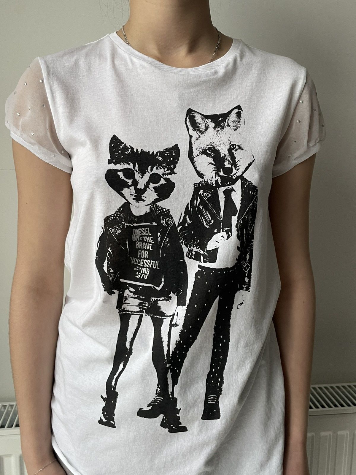 Diesel Vintage Y2K Diesel 00's T-Shirt Wolf/Cat Printed Japanese Size S / US 4 / IT 40 - 2 Thumbnail