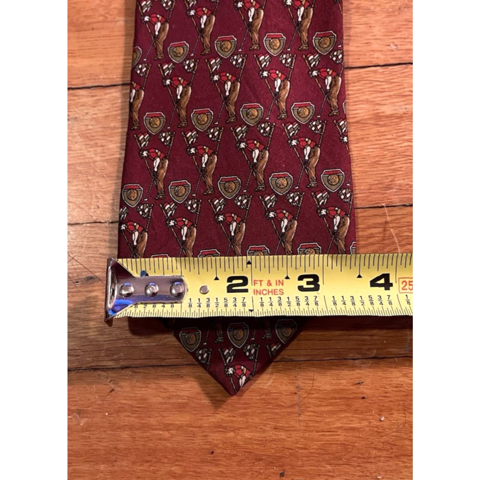 Salvatore Ferragamo VINTAGE Salvatore Ferragamo Golf Tie 100% Silk Red Geometric Logo Mens Tie 58" Long Classic 3-1/2" Wide Size ONE SIZE - 3 Thumbnail