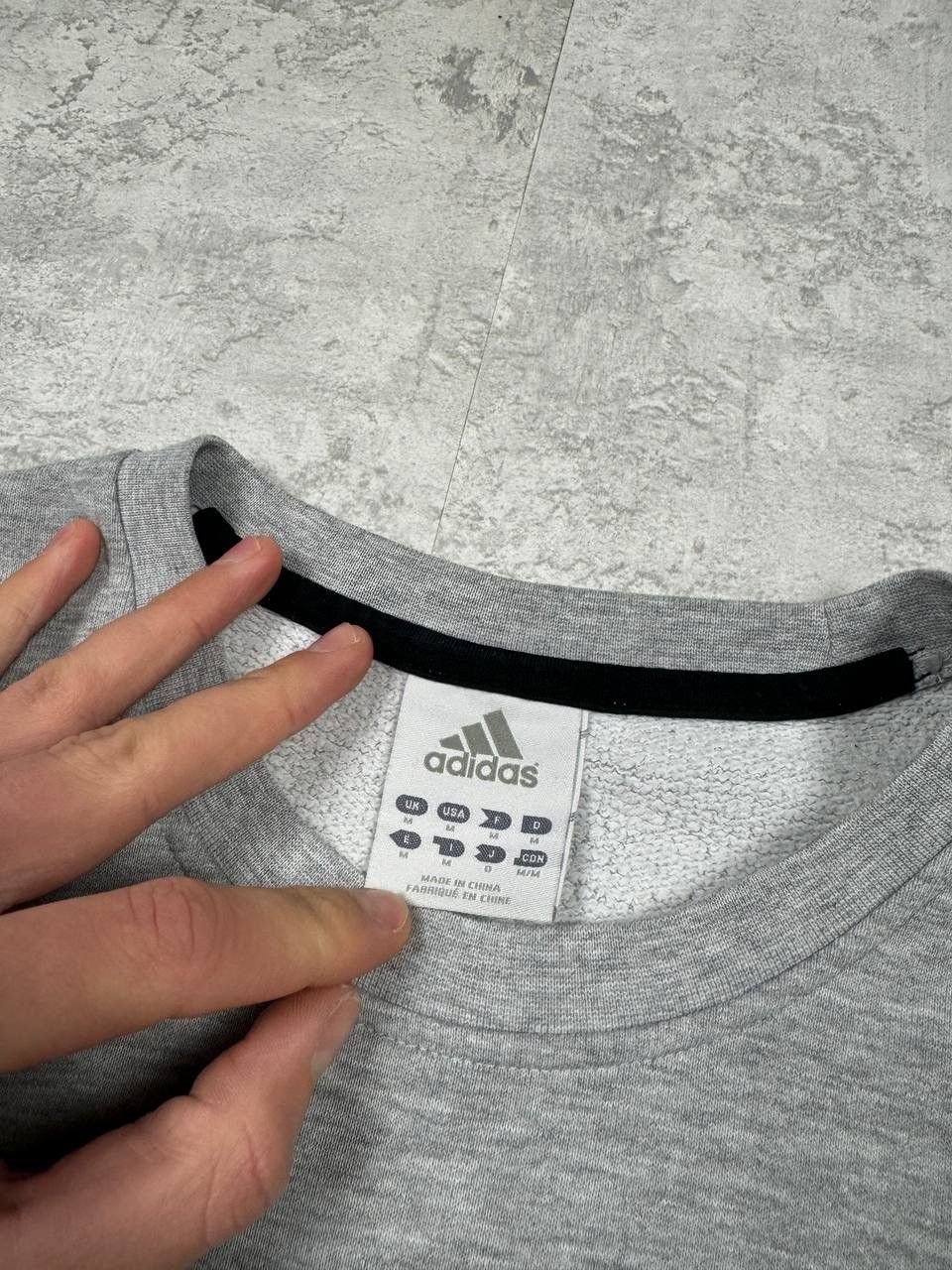 Adidas Vintage Adidas Y2K Sweatshirt Big Logo On The Sleeve Size M Size US M / EU 48-50 / 2 - 15 Thumbnail