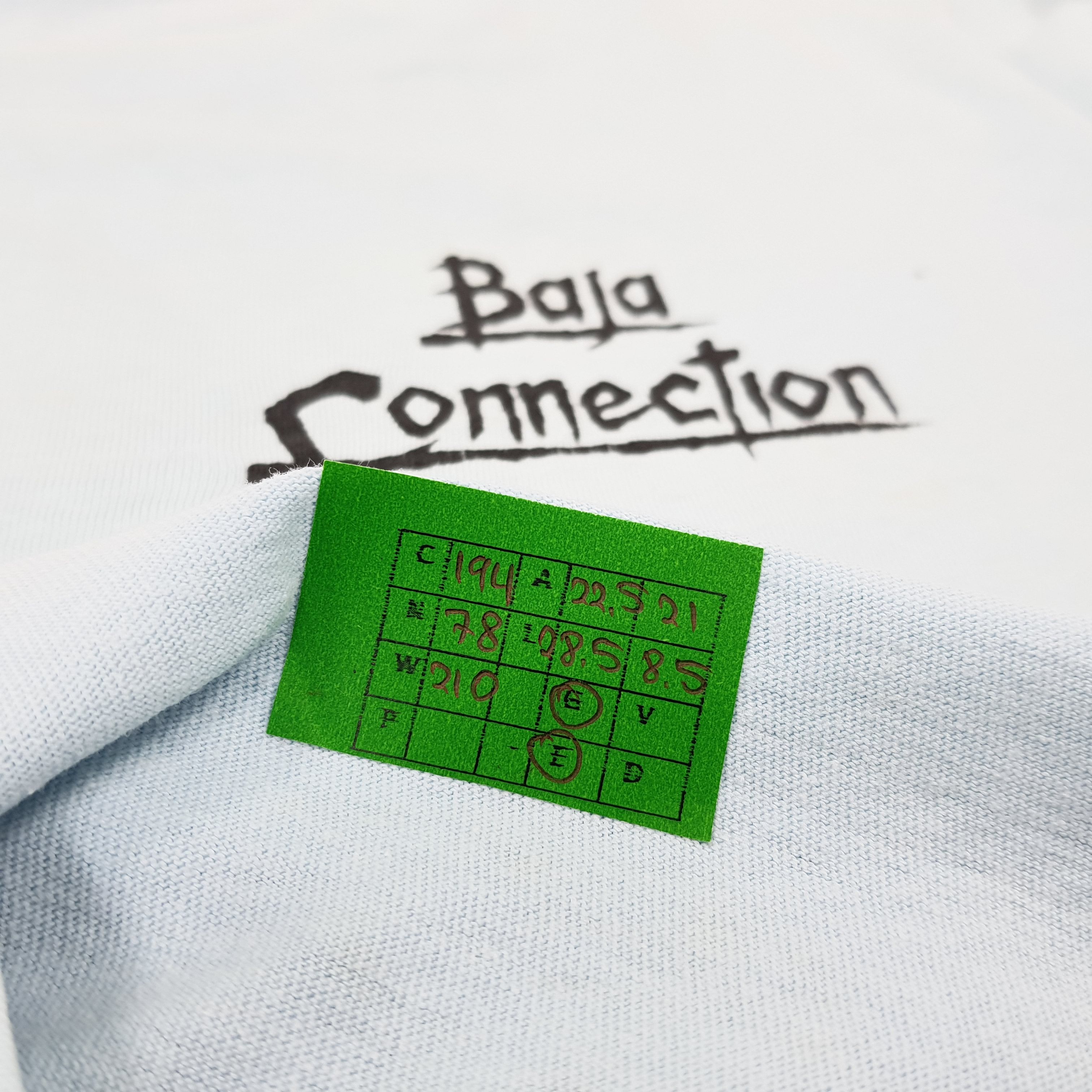Vintage Vintage Baja Connection Surf Travel Company Tshirt Size US L / EU 52-54 / 3 - 8 Thumbnail