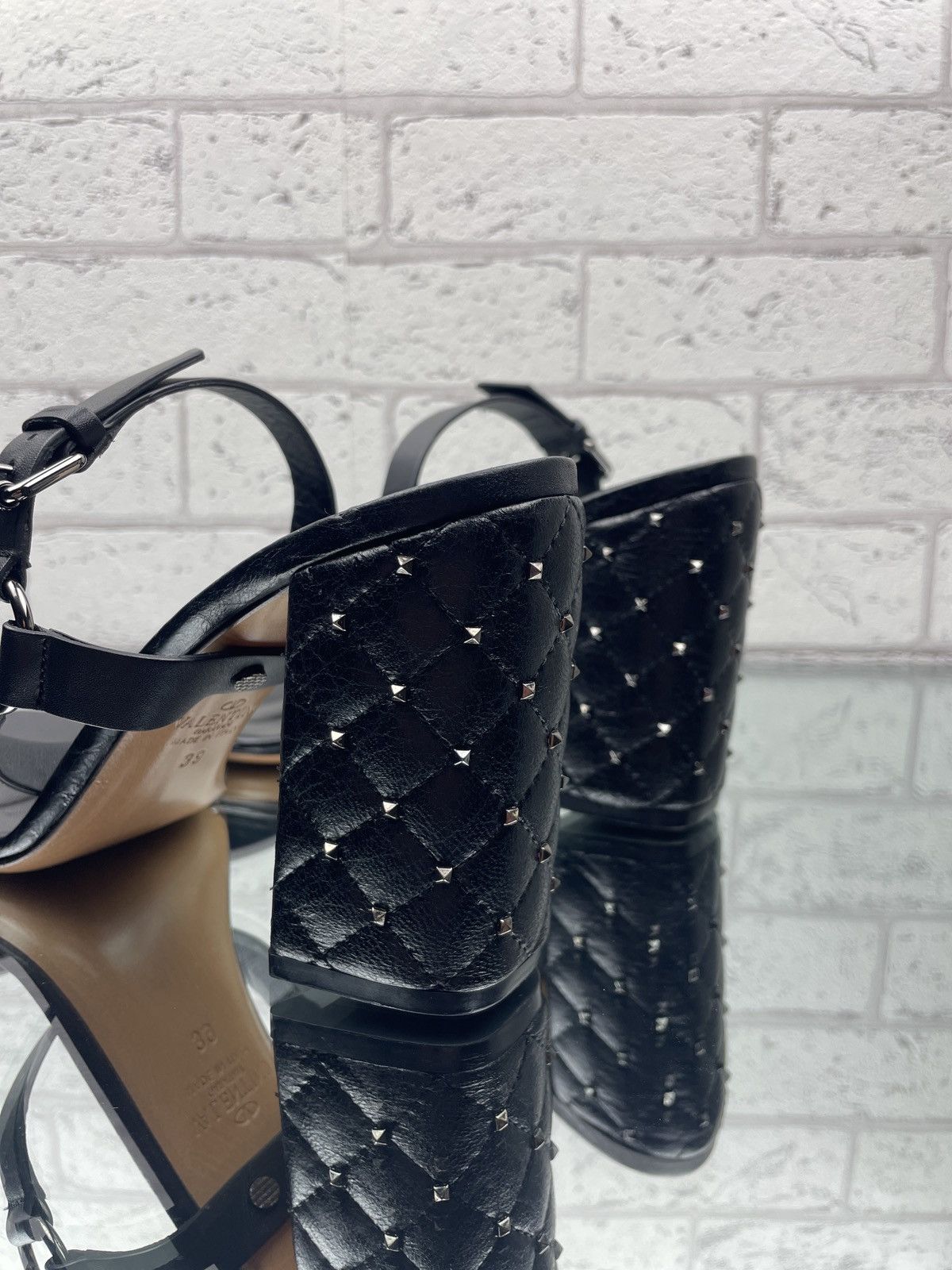 Valentino VALENTINO GARAVANI Black leather sandals 39 size 24-24.5 st Size US 8 / IT 38 - 9 Thumbnail