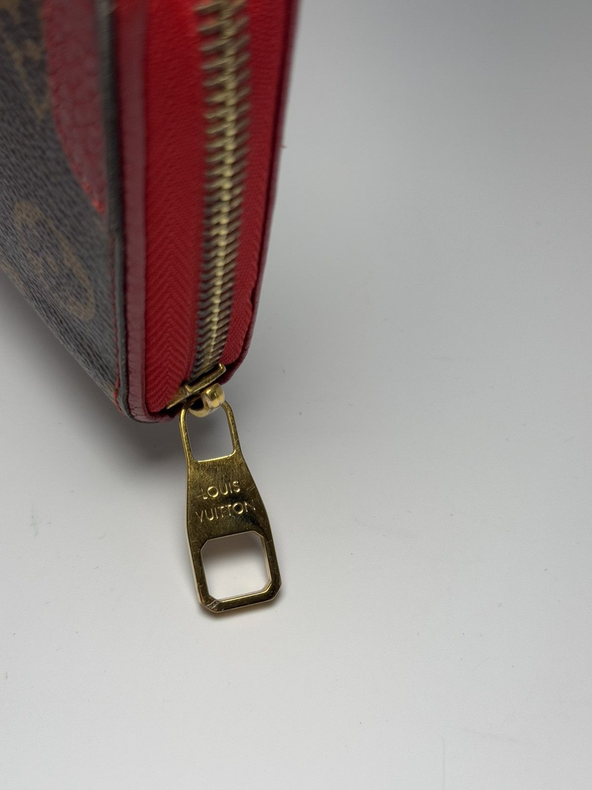 Louis Vuitton Louis Vuitton Retiro Zippy Wallet in Cerise Red Monogram Size ONE SIZE - 15 Thumbnail