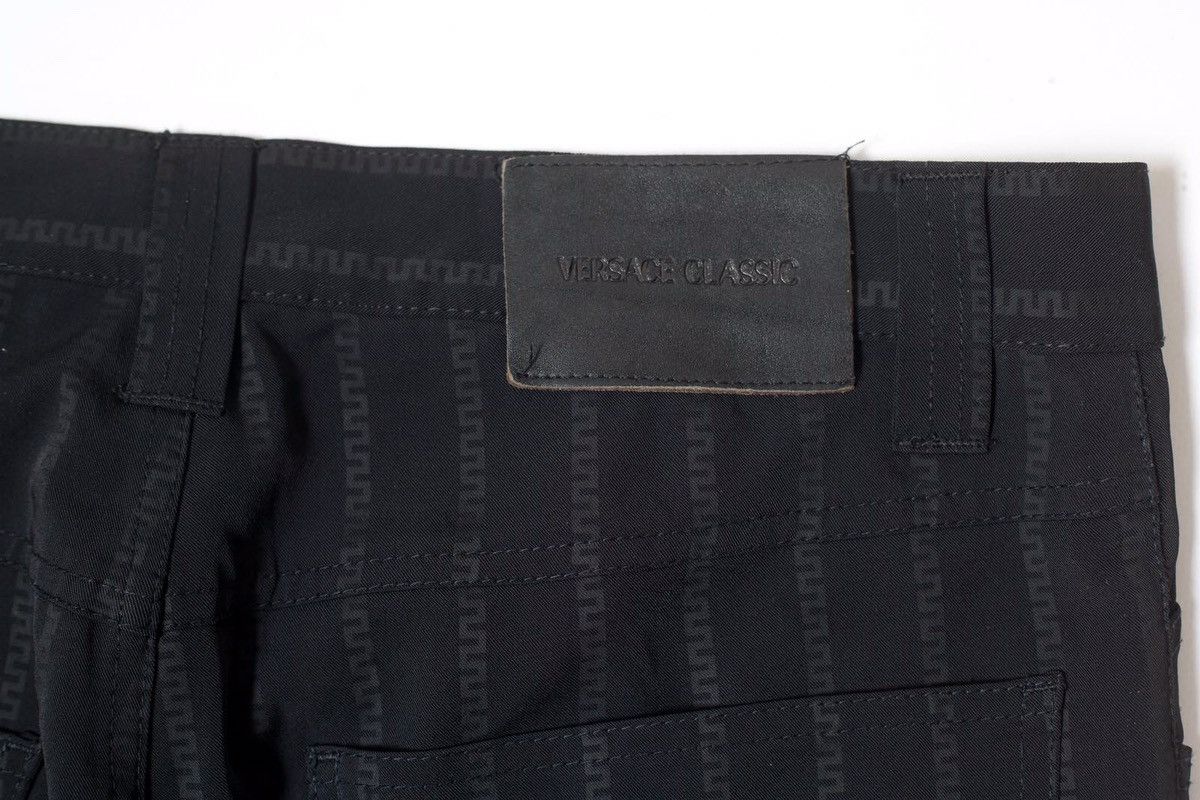 Versace versace classic monogram poliestere pants Size US 34 / EU 50 - 8 Thumbnail