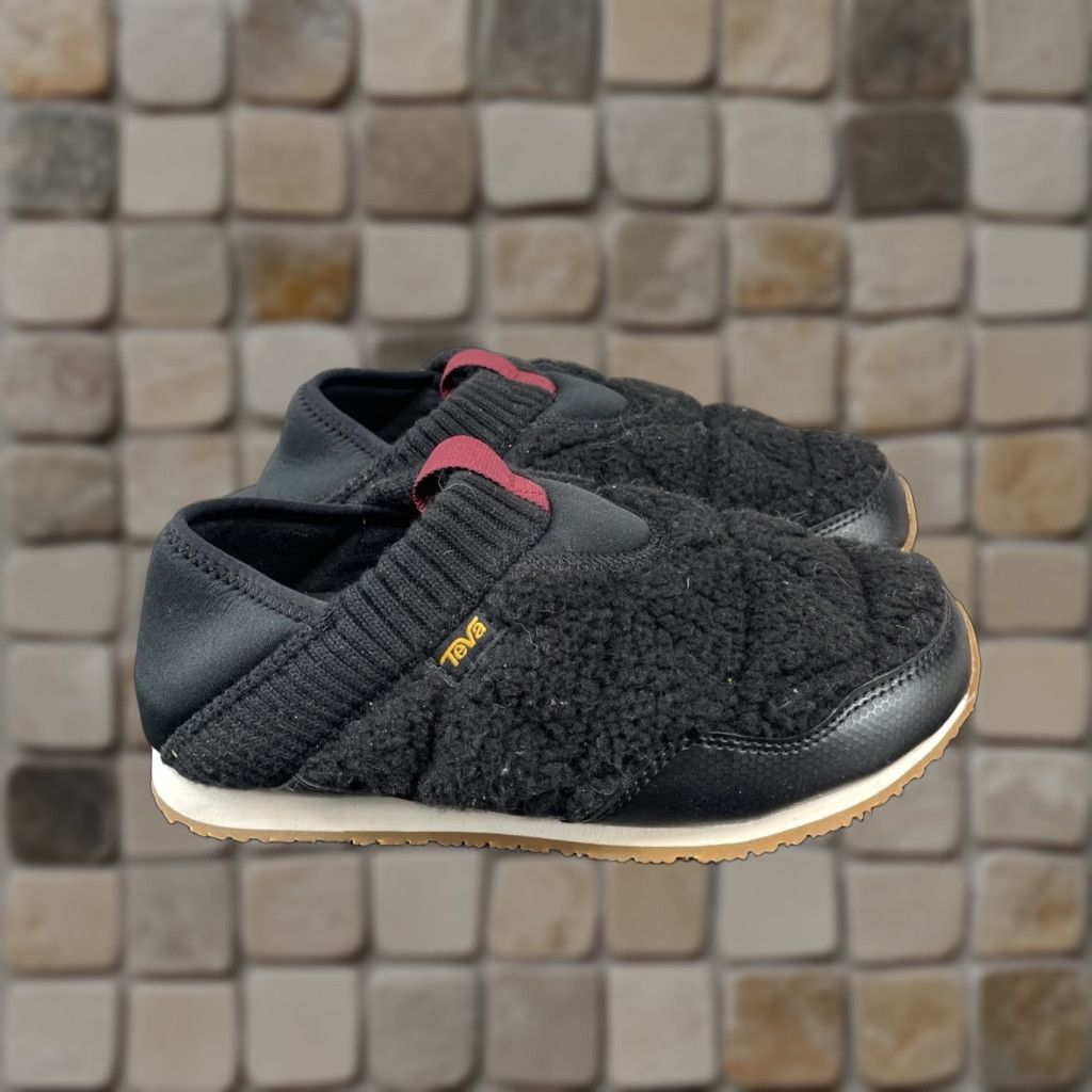 Teva VINTAGE Teva ReEmber Fleece Women's Casual Slip-On Shoes Size 6 Black Fluffy Outdoor Walking Size M / US 6-8 / IT 42-44 - 1 Thumbnail