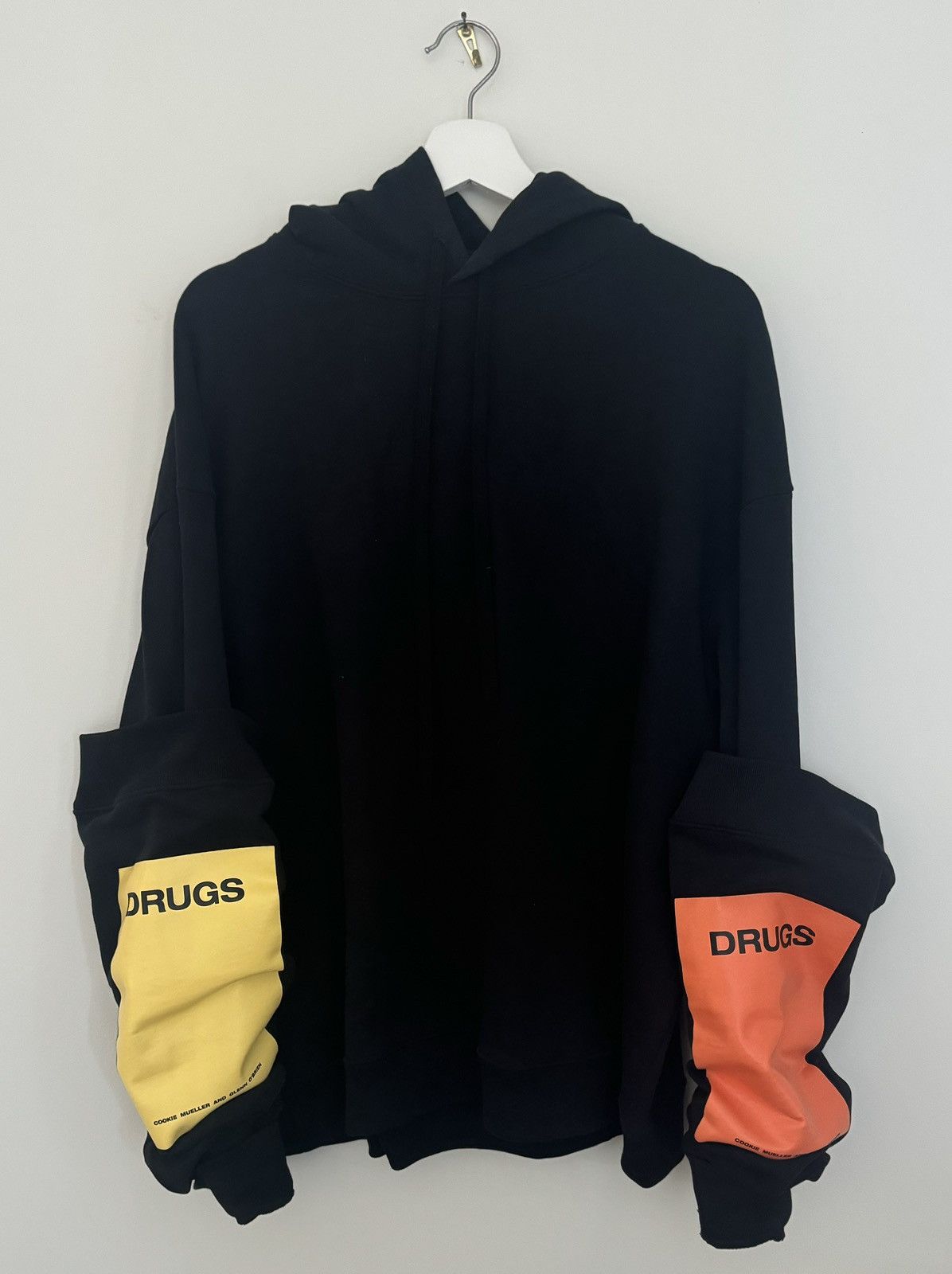 Raf Simons RAF Simon’s Cookie Mueller Drugs Hoodie Size US M / EU 48-50 / 2 - 1 Thumbnail