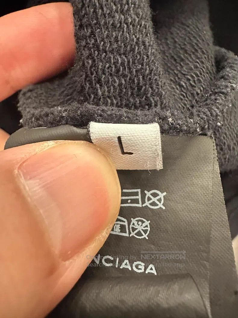 Balenciaga Balenciaga Small Logo Hoodie Size US L / EU 52-54 / 3 - 5 Thumbnail
