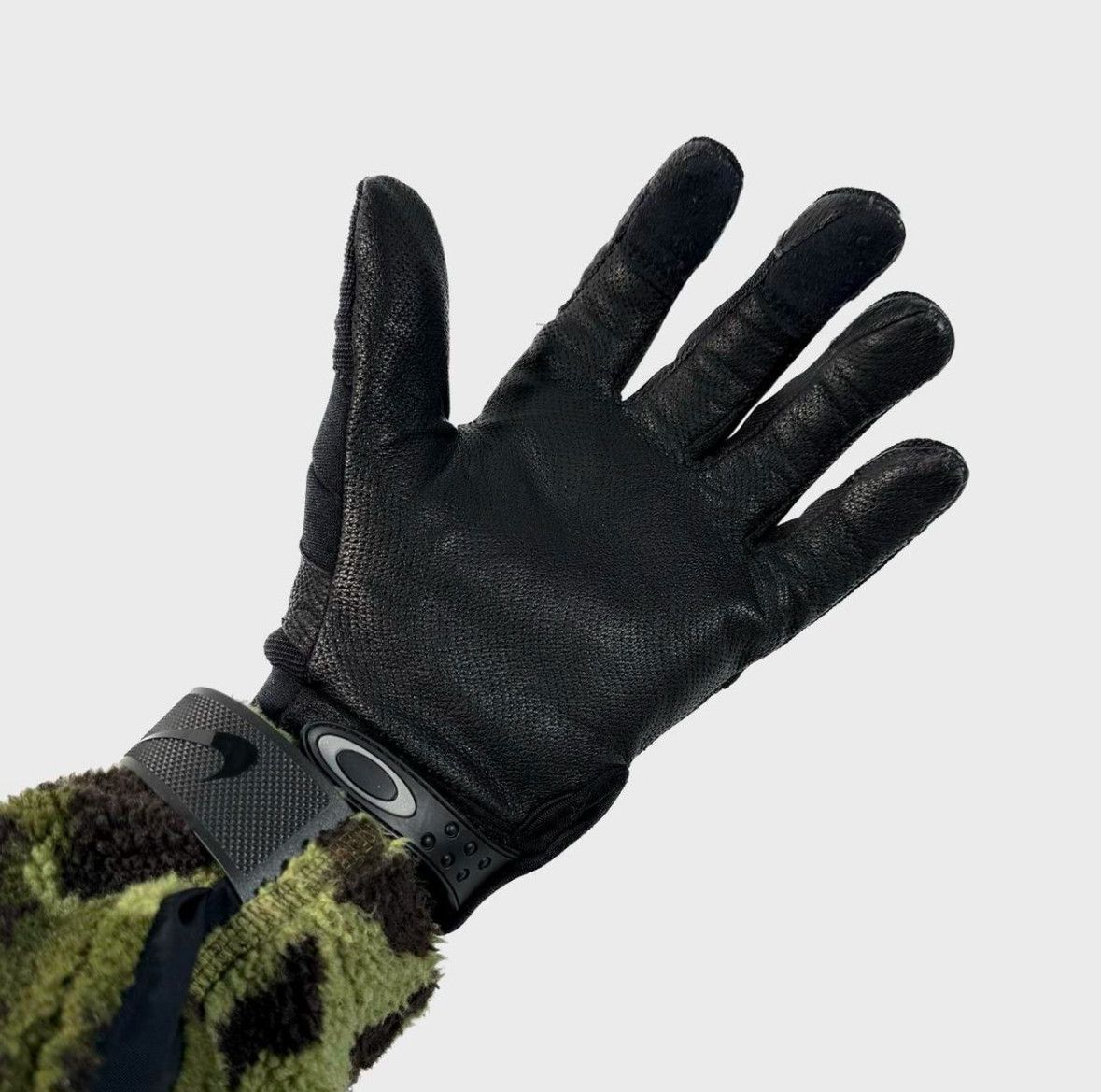 Oakley Oakley Factory Pilot 2.0 Glove TAA Compliant Tactical Gloves Size ONE SIZE - 3 Thumbnail
