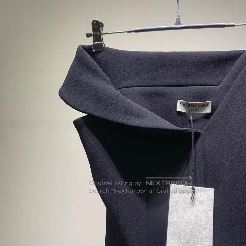 Balenciaga Balenciaga Off-shoulder design dress Size XS / US 0-2 / IT 36-38 - 5 Thumbnail